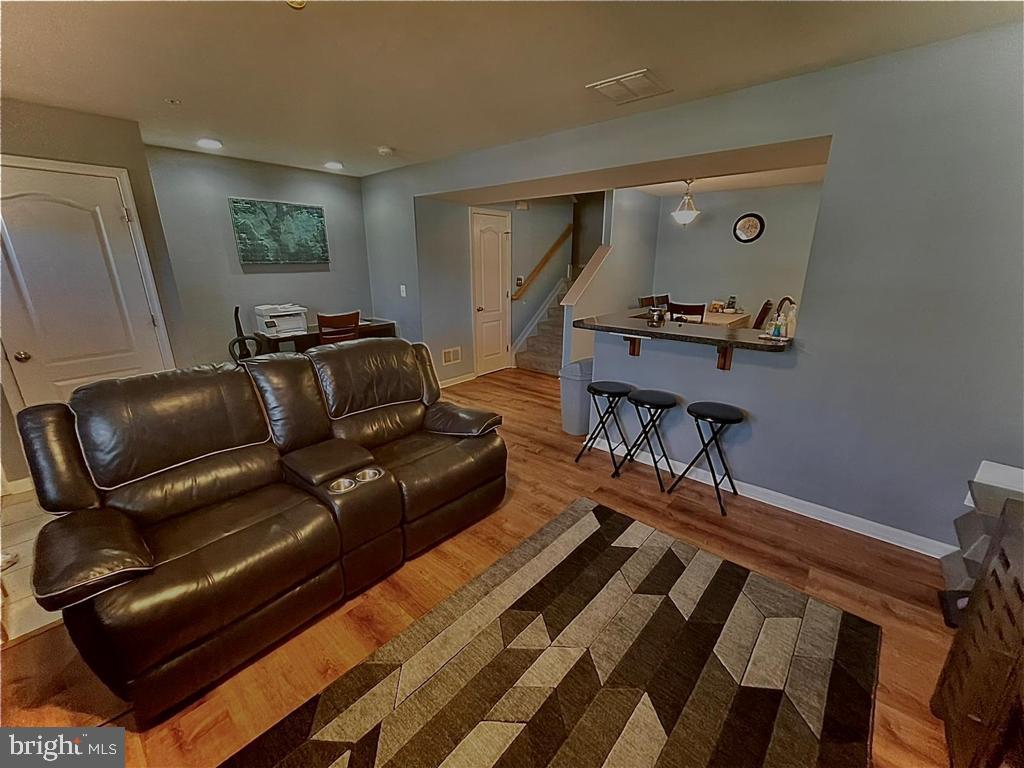 RESERVOIR RIDGE - Residential Lease