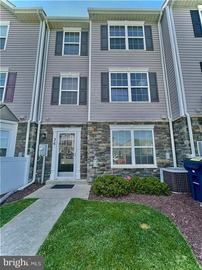 RESERVOIR RIDGE - Residential Lease