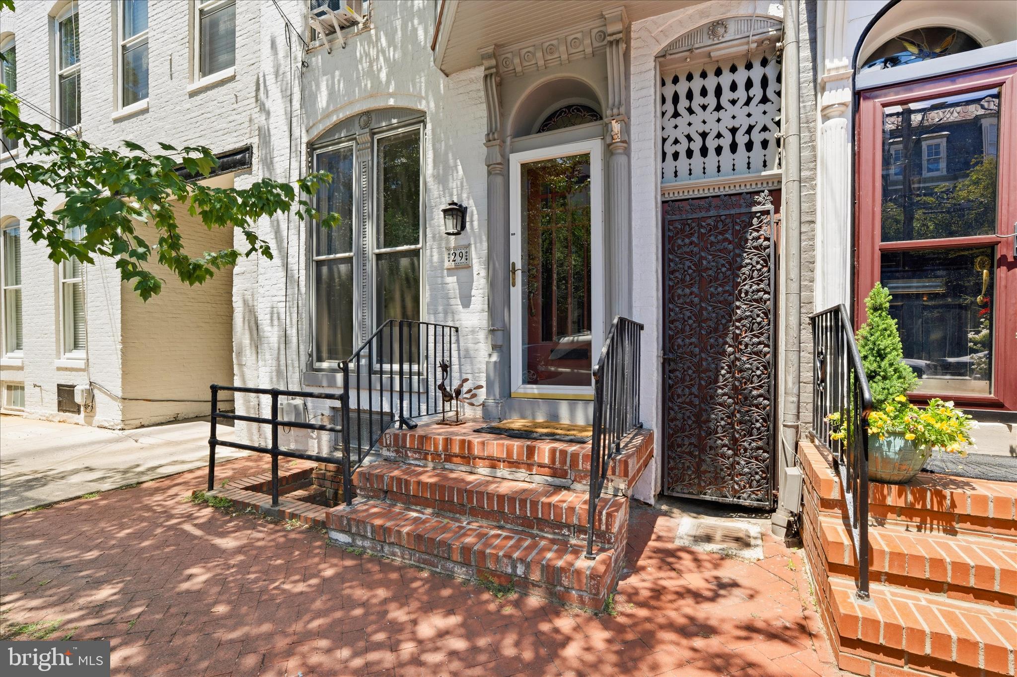 29 E 3RD STREET