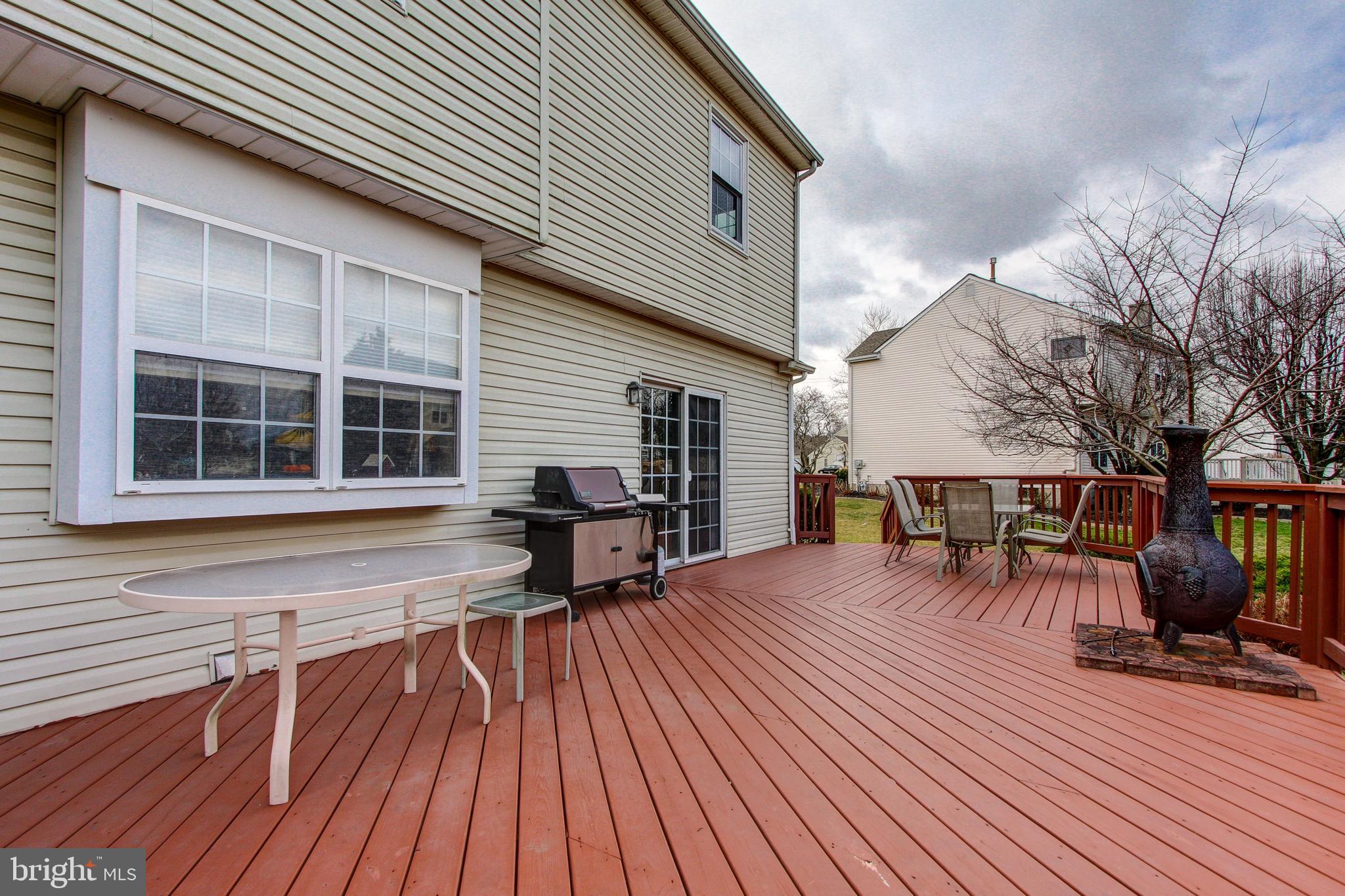 MONTGOMERY OAKS - Residential