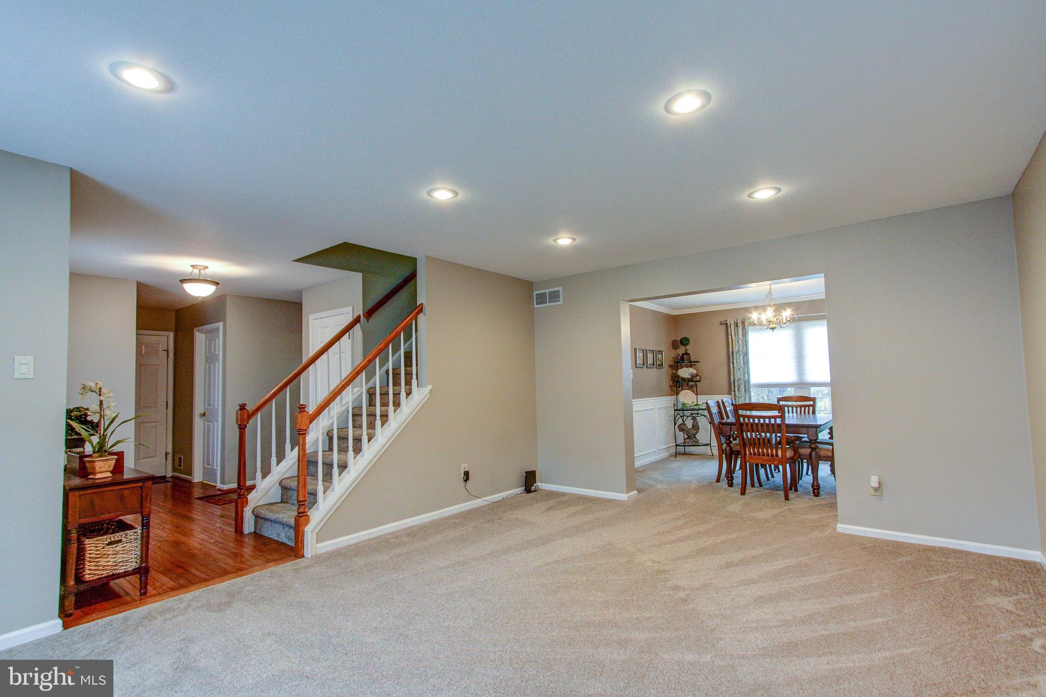 MONTGOMERY OAKS - Residential