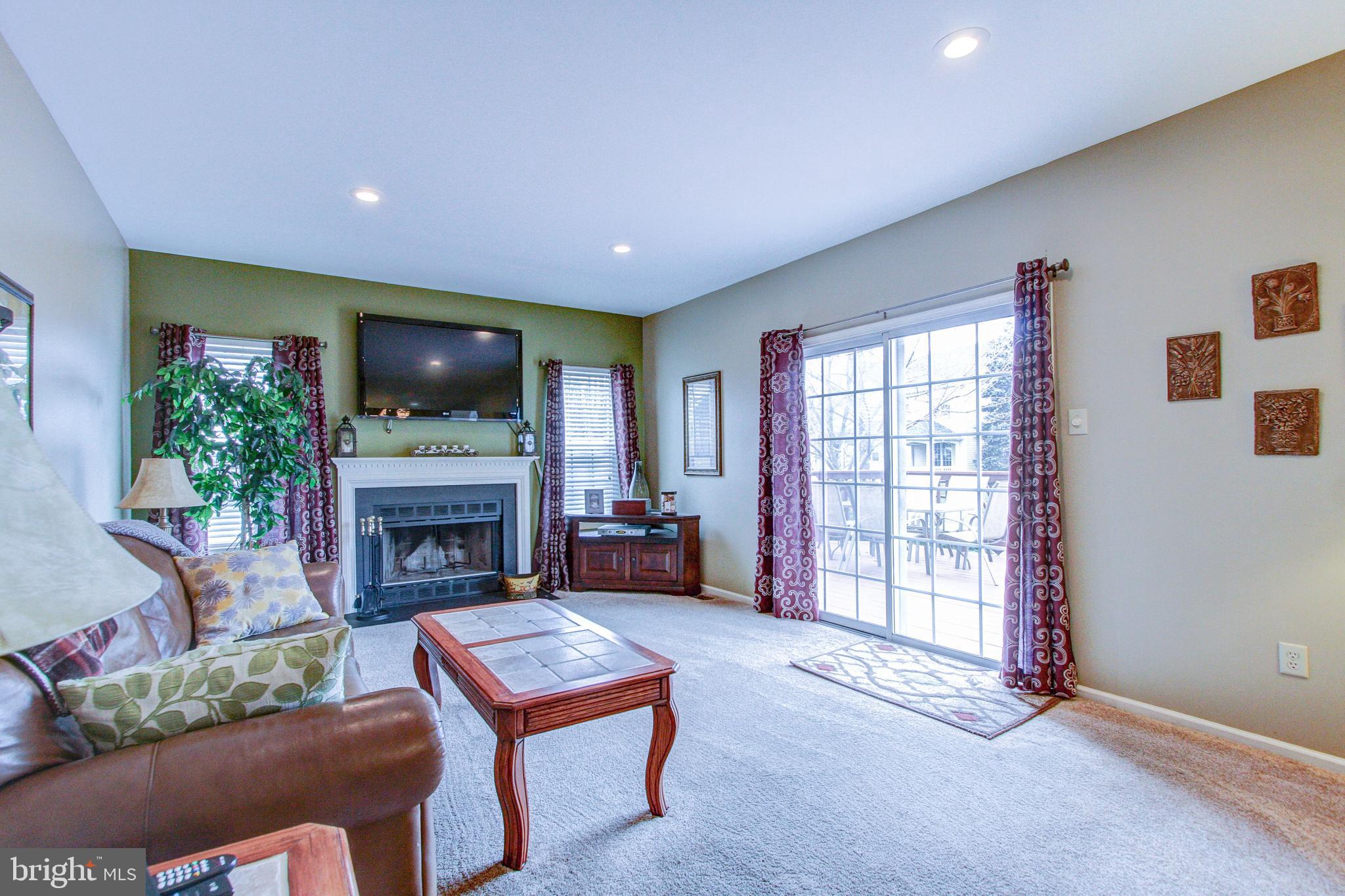 MONTGOMERY OAKS - Residential