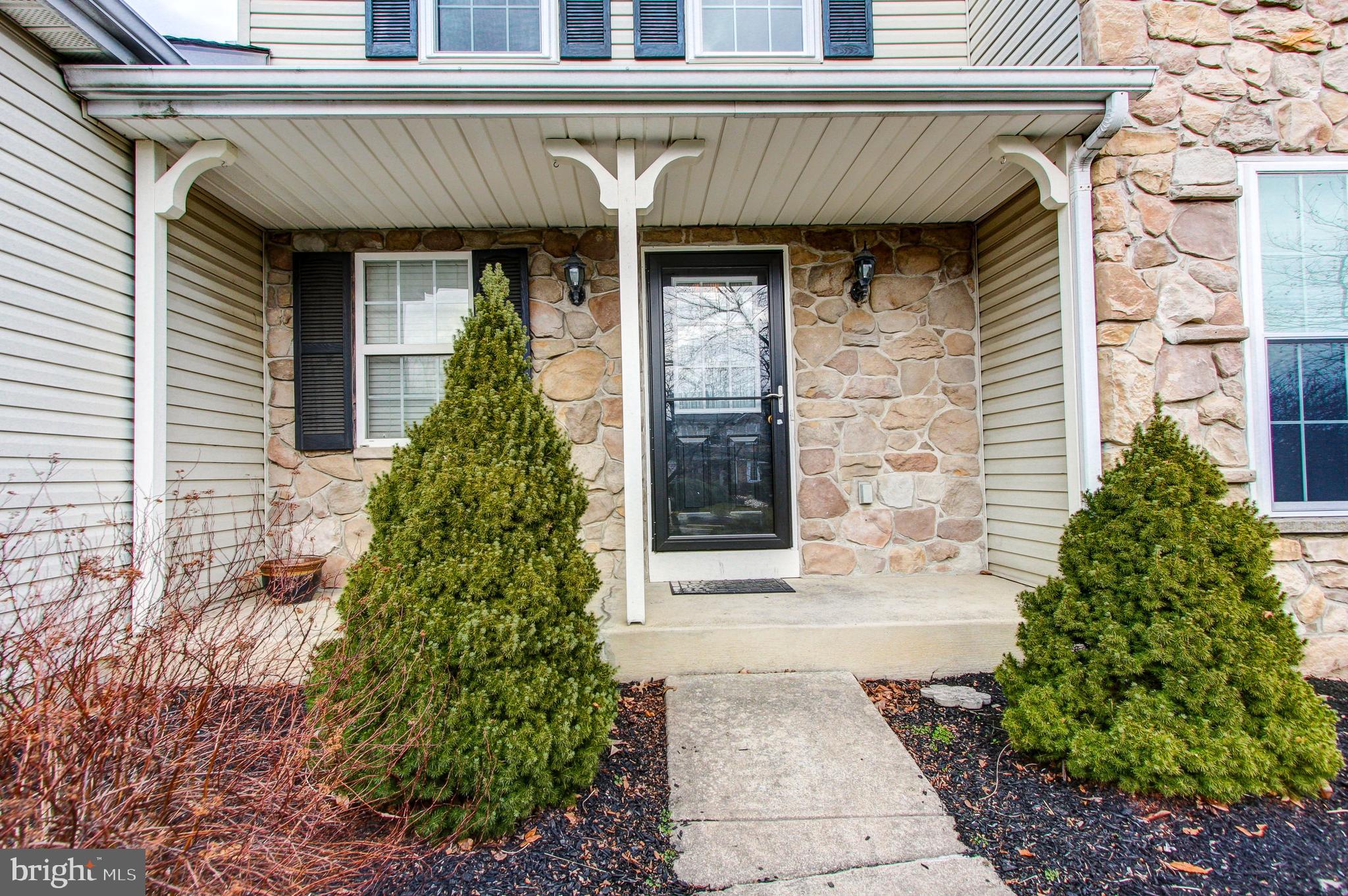 MONTGOMERY OAKS - Residential