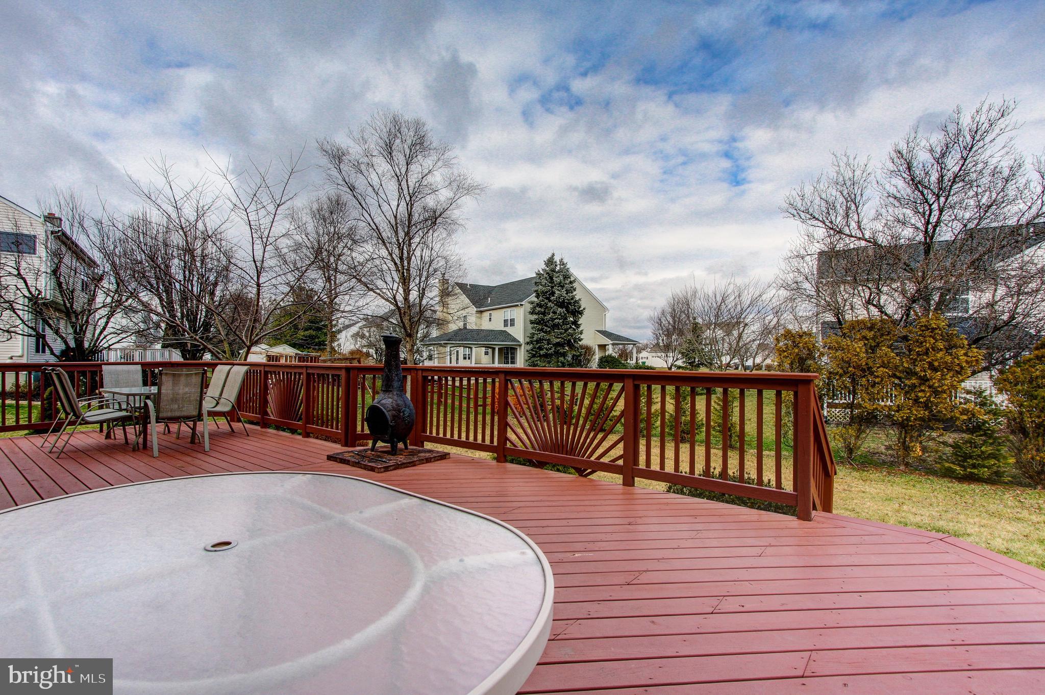 MONTGOMERY OAKS - Residential