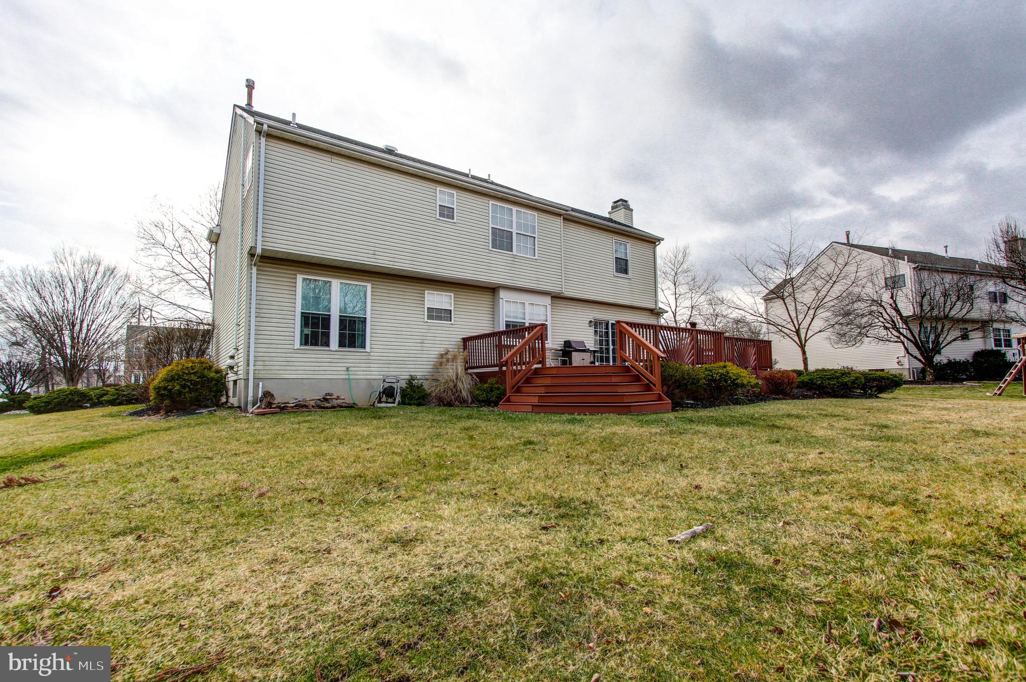 MONTGOMERY OAKS - Residential