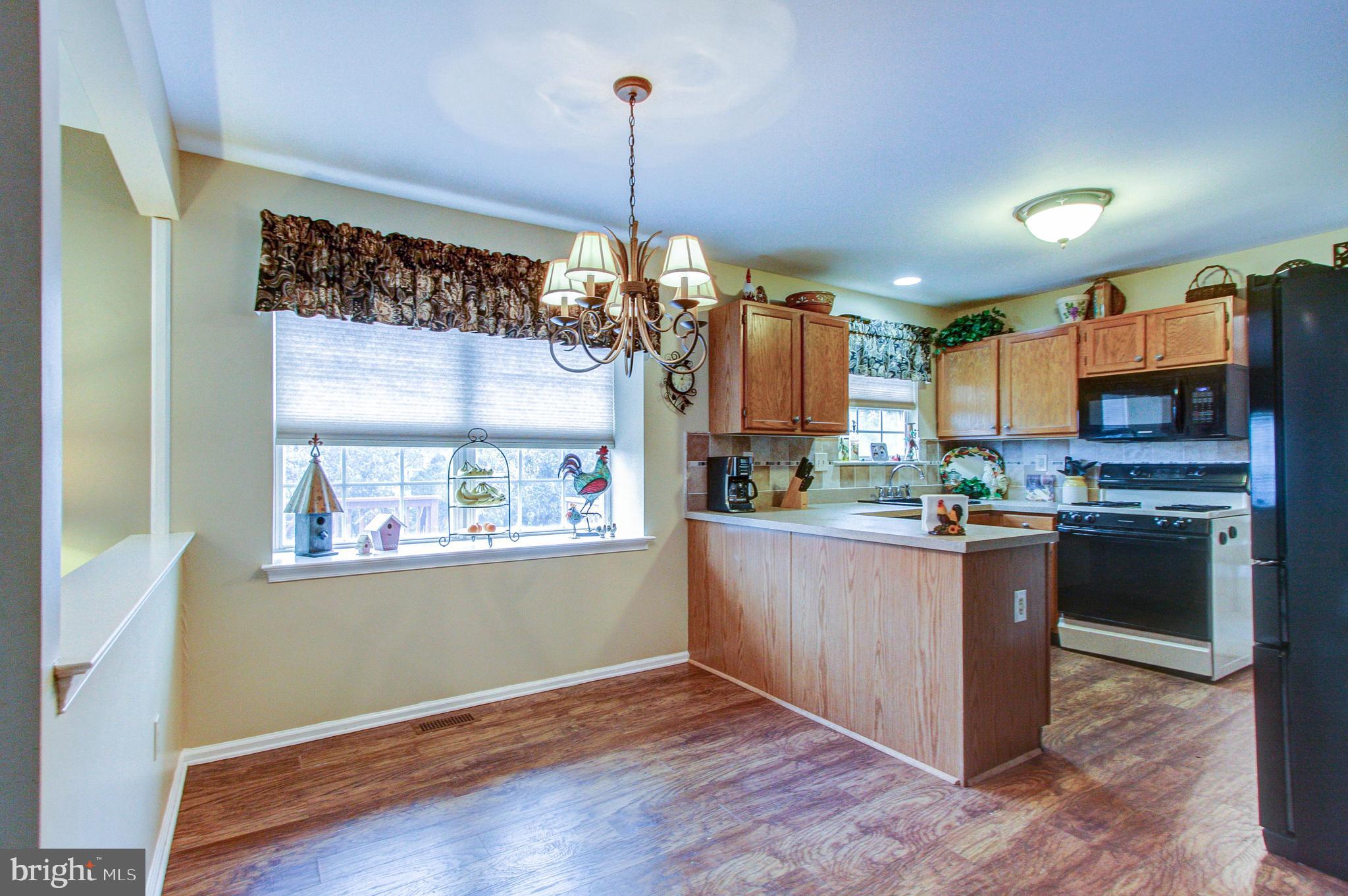 MONTGOMERY OAKS - Residential