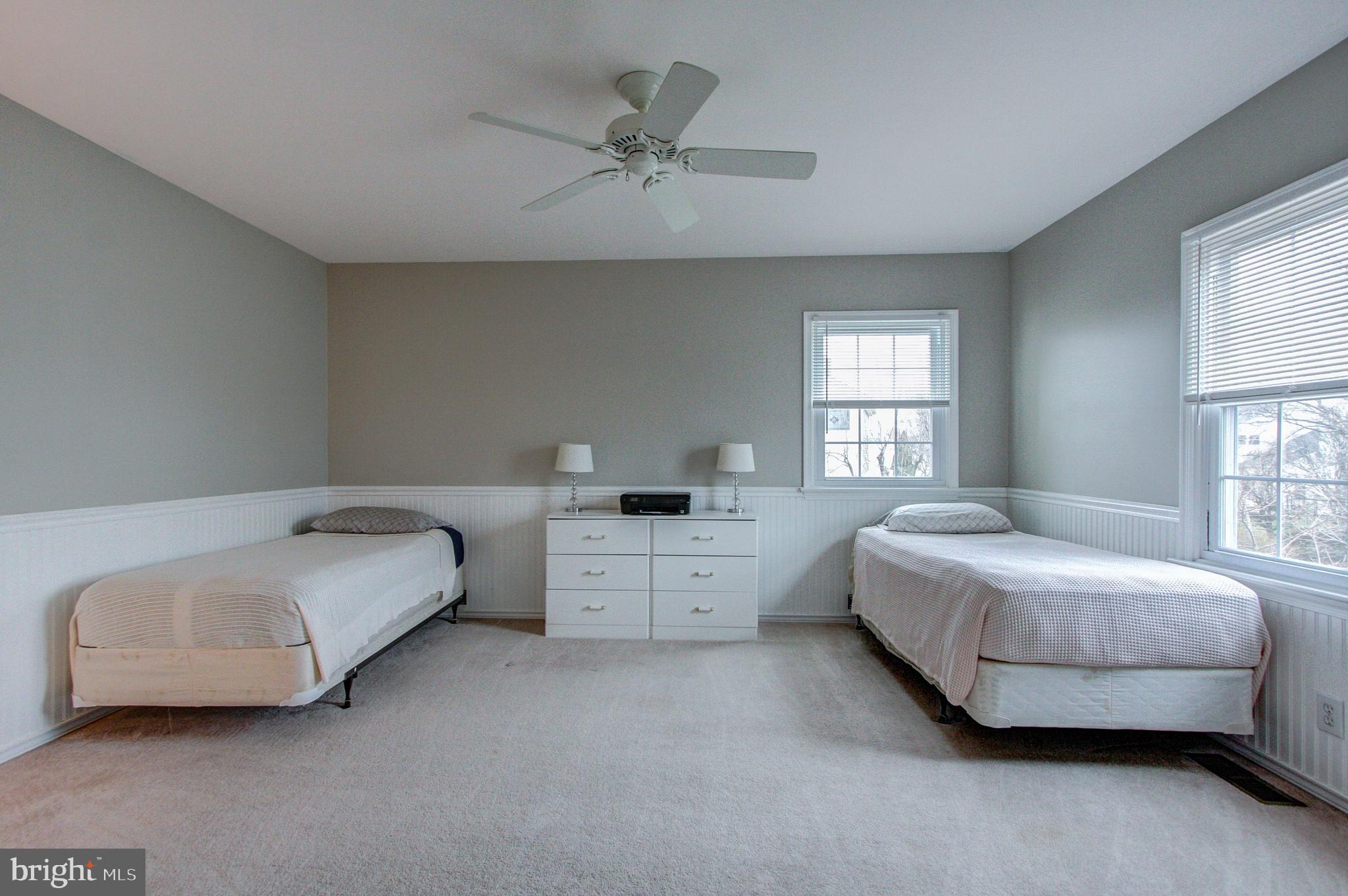 MONTGOMERY OAKS - Residential