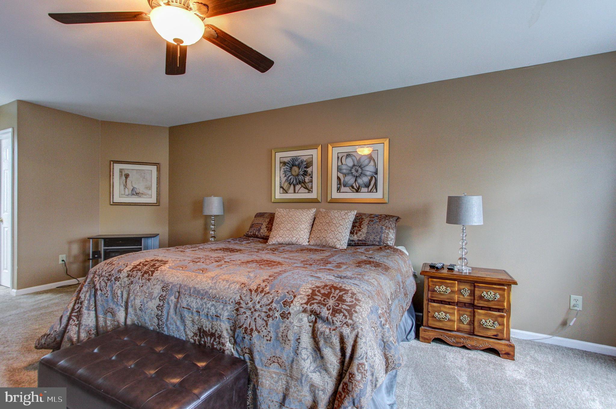 MONTGOMERY OAKS - Residential