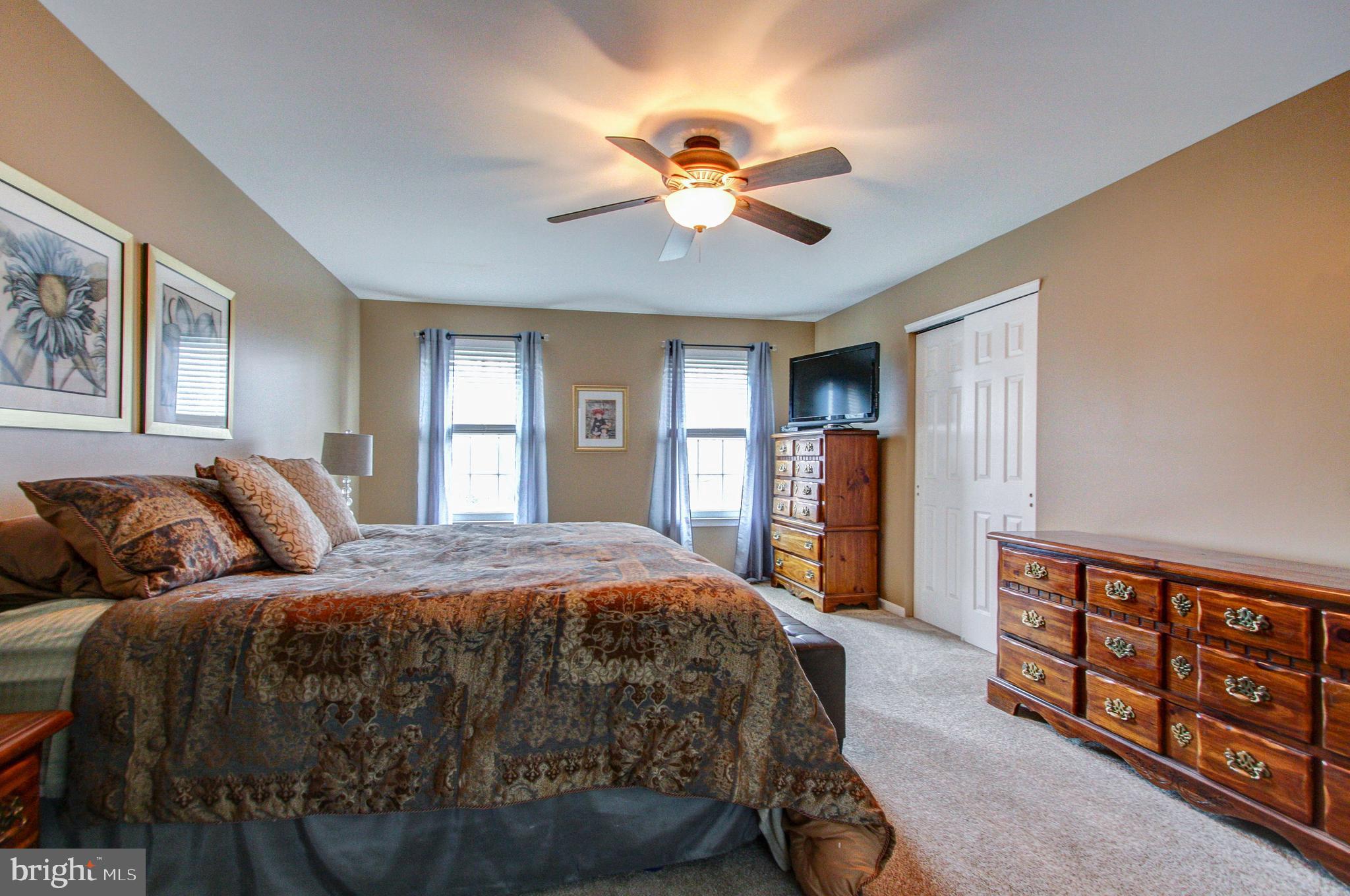 MONTGOMERY OAKS - Residential