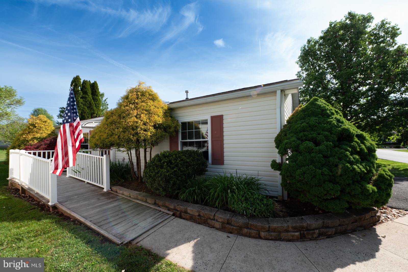 Property Search 201 VILLAGE WAY