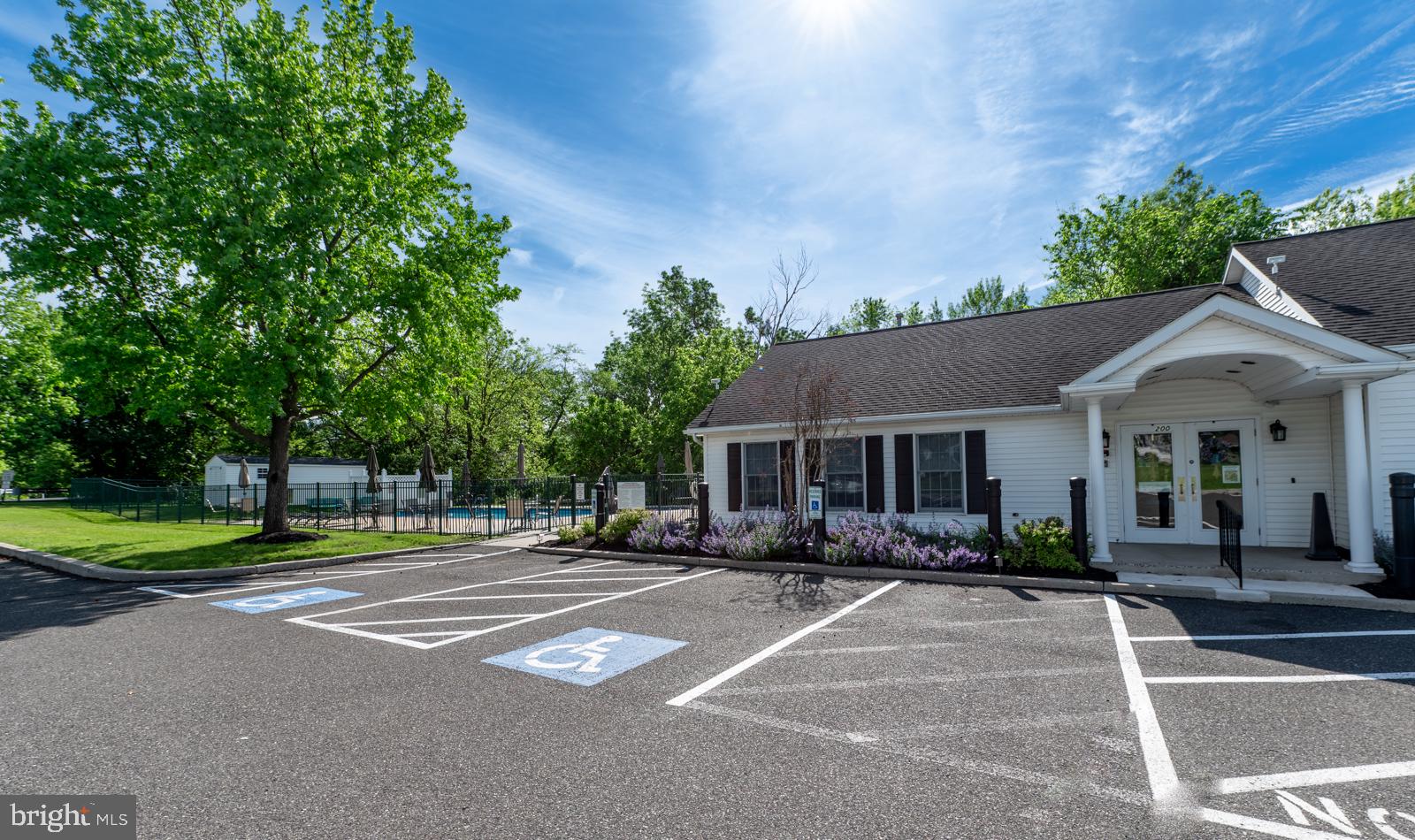 WILLOW RUN - Residential