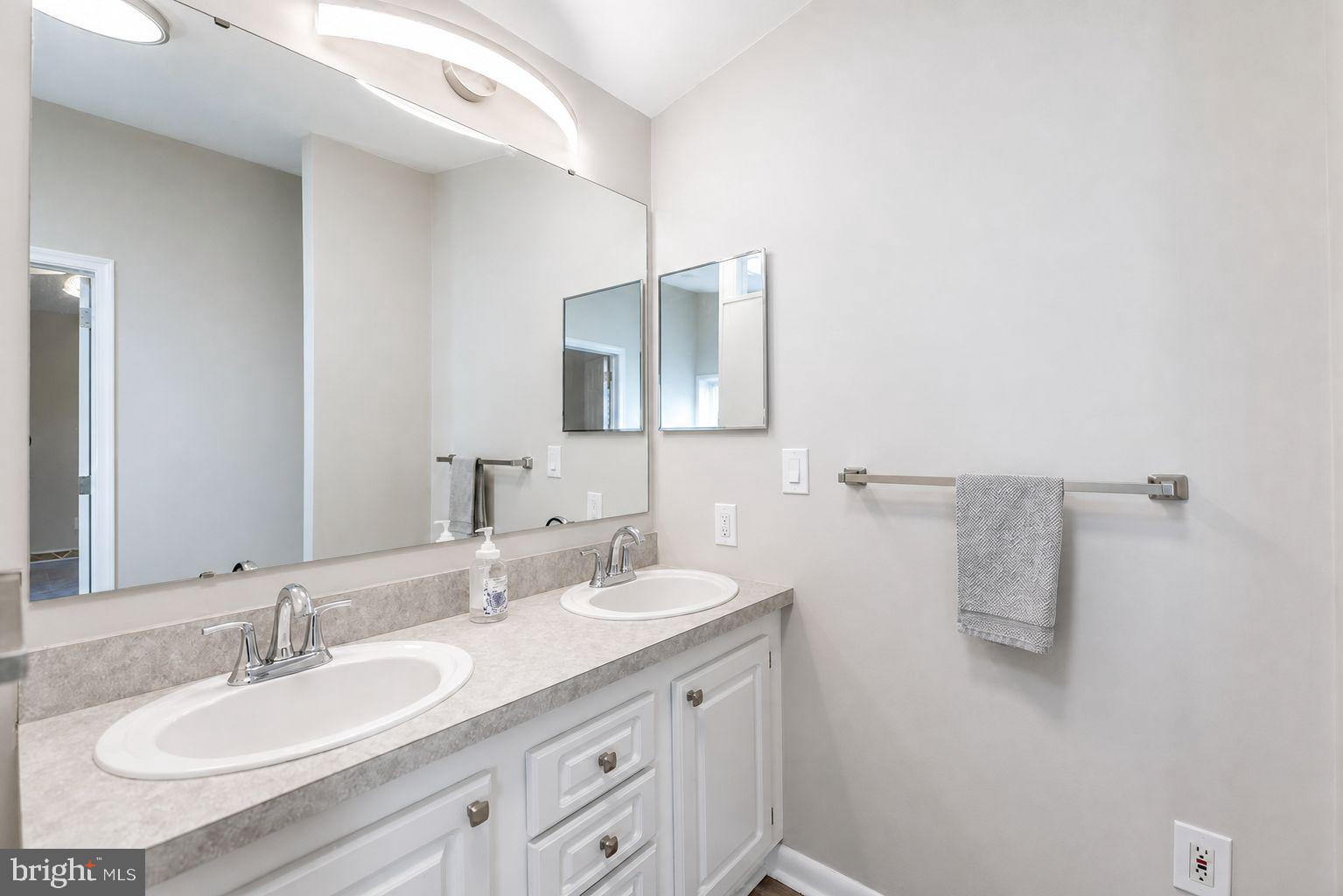 WILLOW RUN - Residential