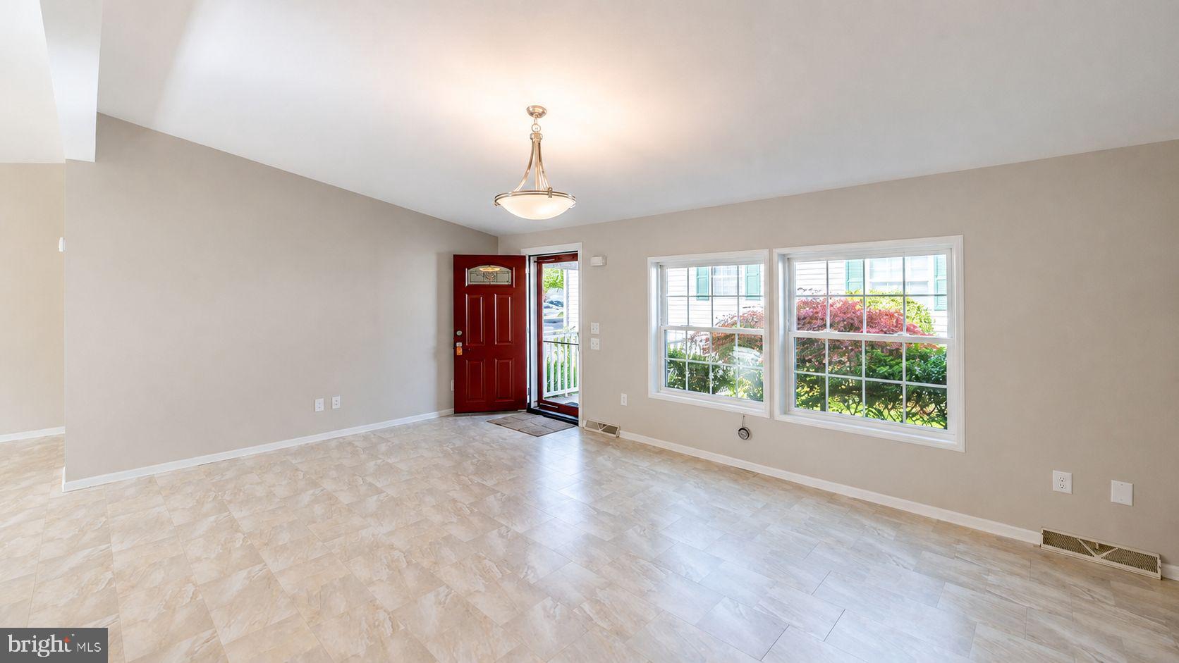 WILLOW RUN - Residential