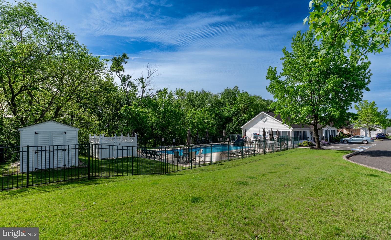 WILLOW RUN - Residential