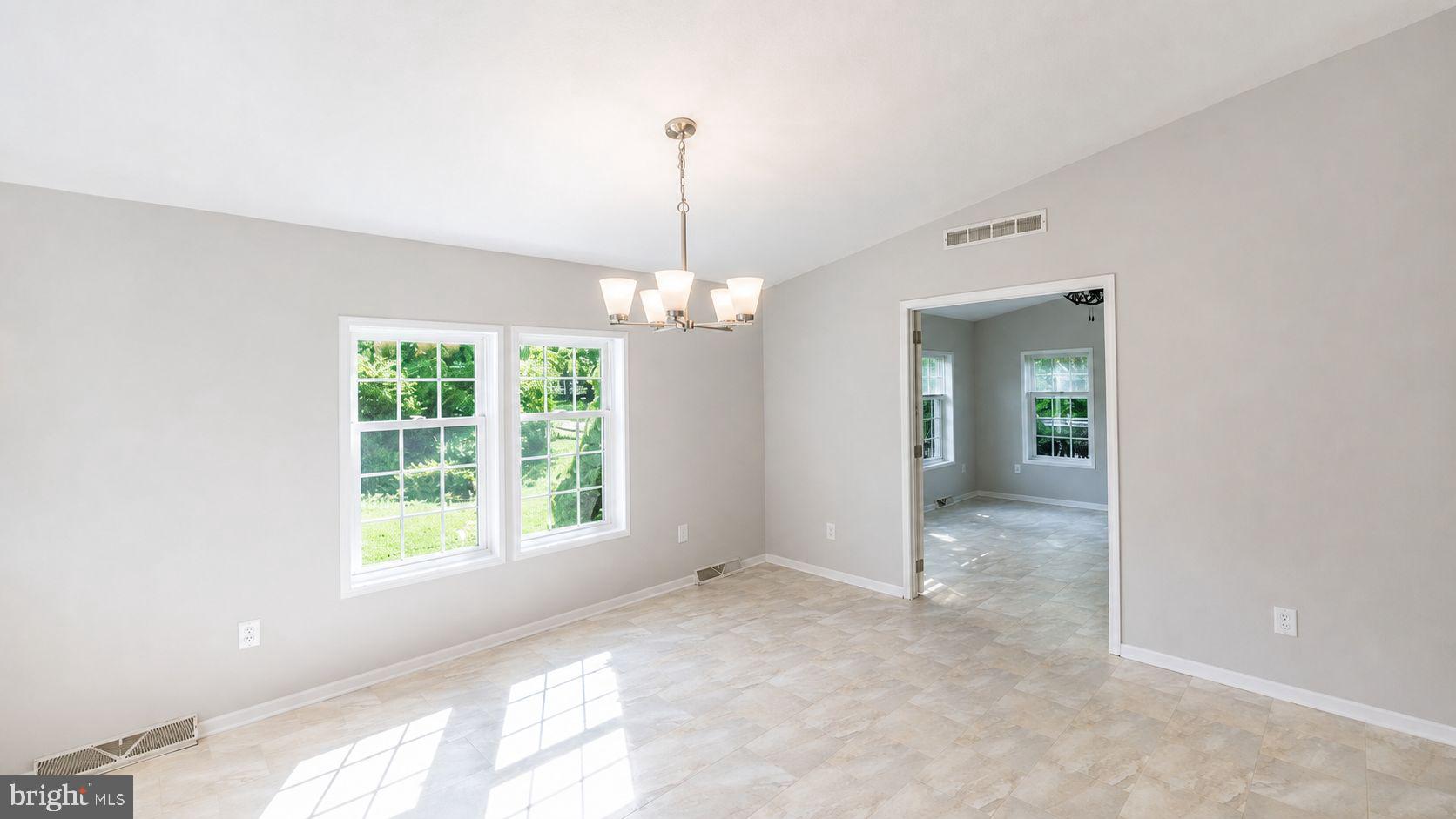 WILLOW RUN - Residential