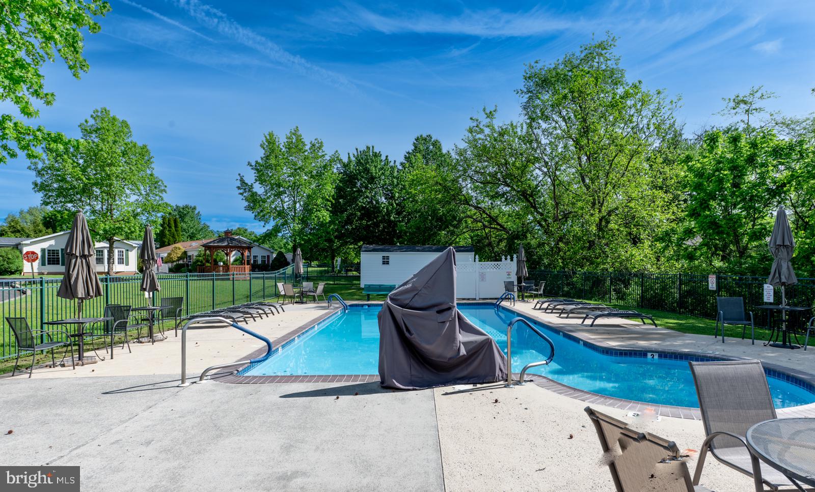 WILLOW RUN - Residential
