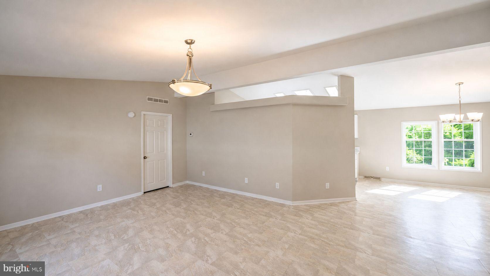 WILLOW RUN - Residential