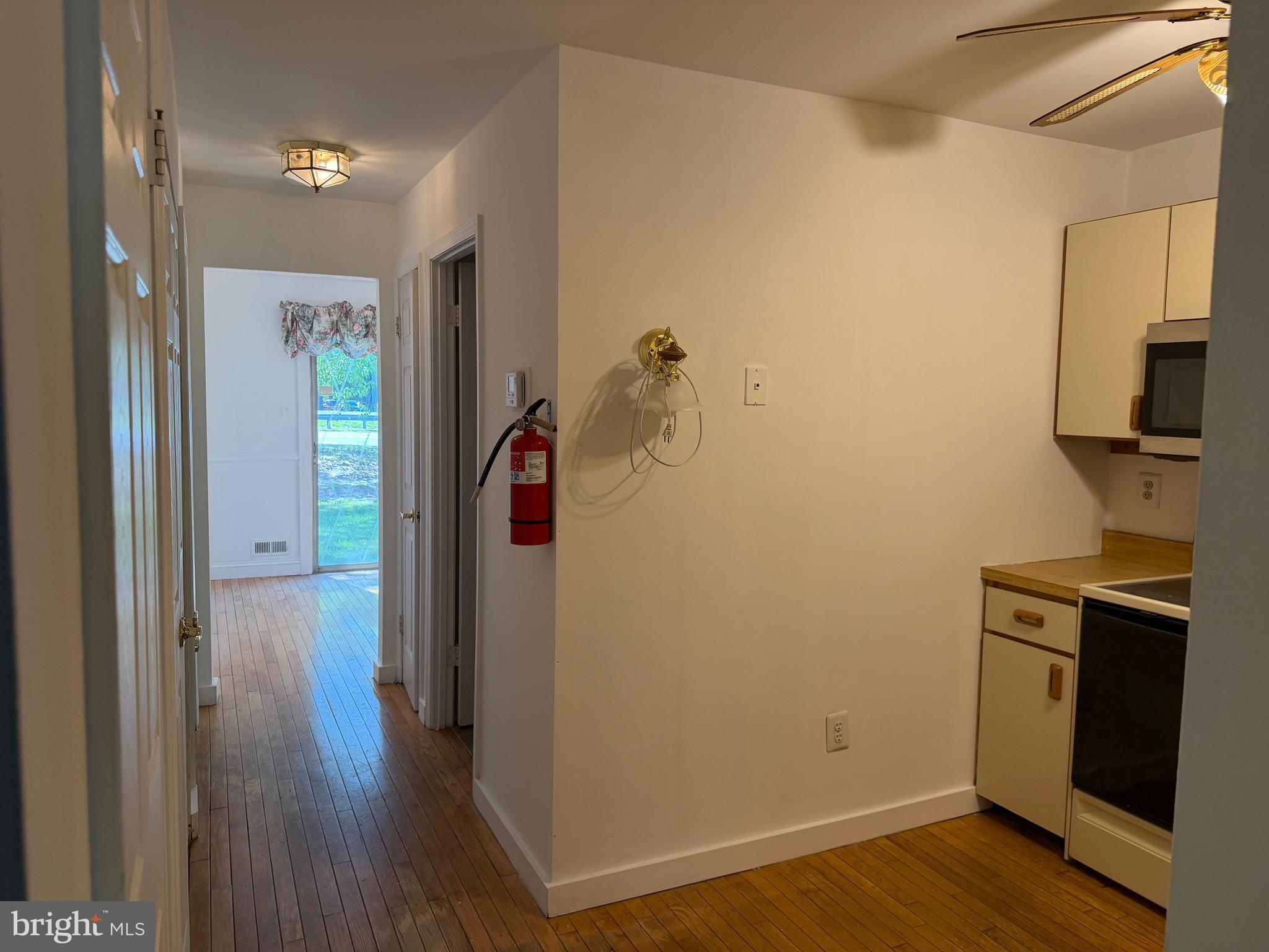 1614 HUNTINGDON MEWS