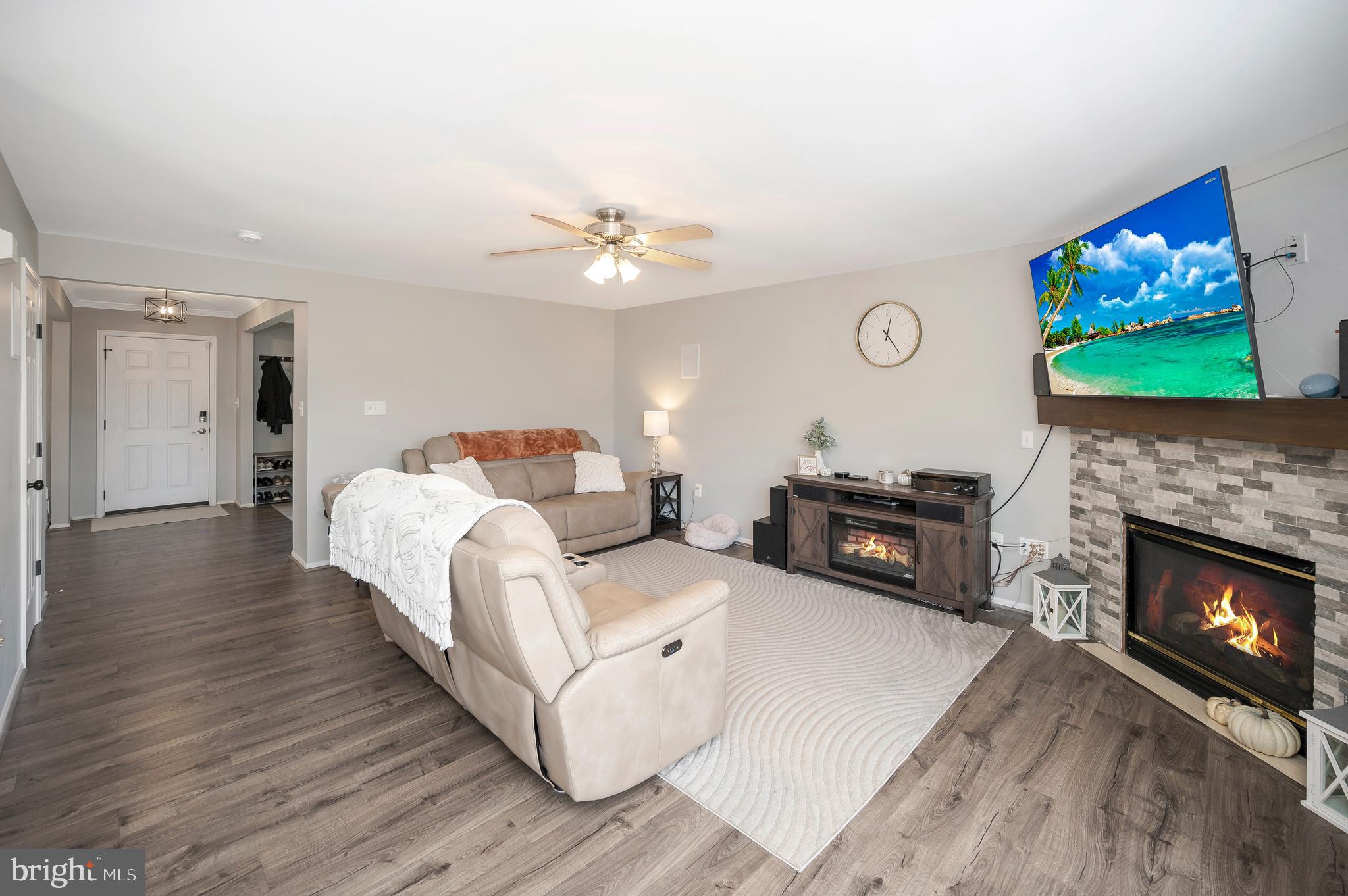 STRATFORD PLACE - Residential