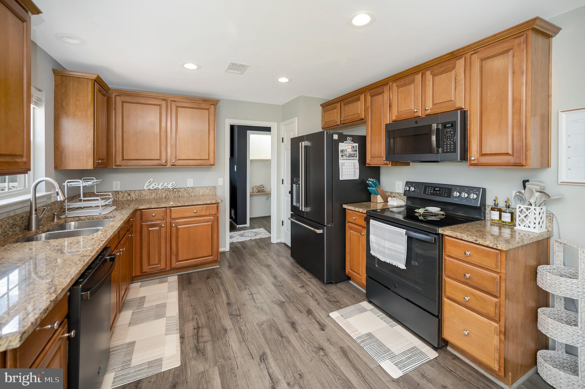 STRATFORD PLACE - Residential