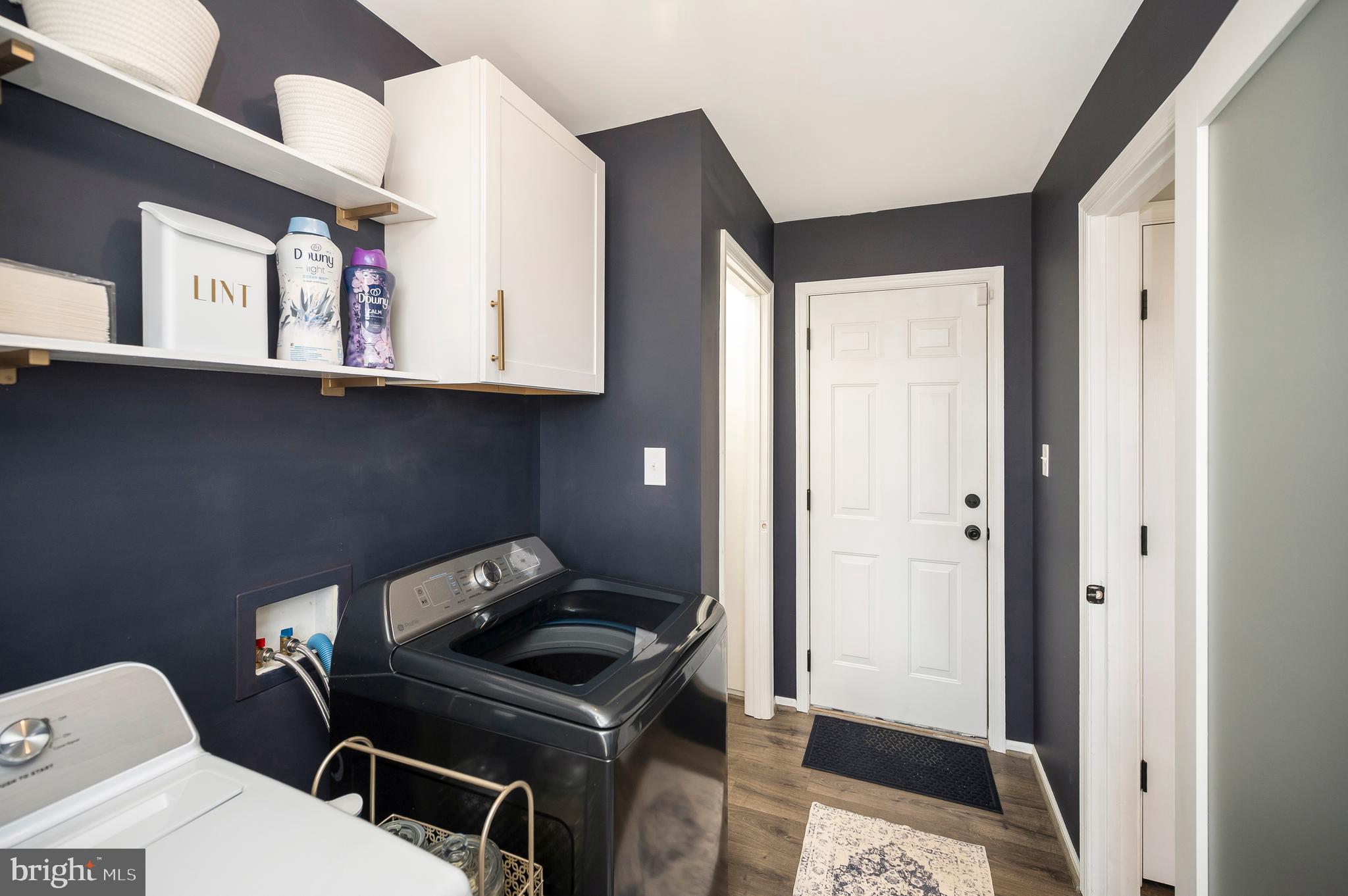 STRATFORD PLACE - Residential