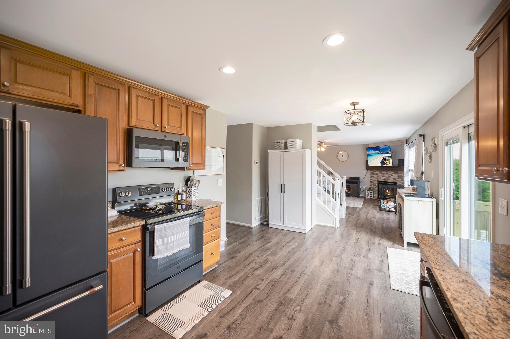 STRATFORD PLACE - Residential