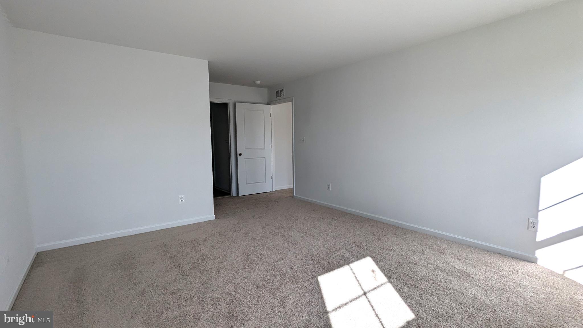 KING'S CROSSING - Residential Lease