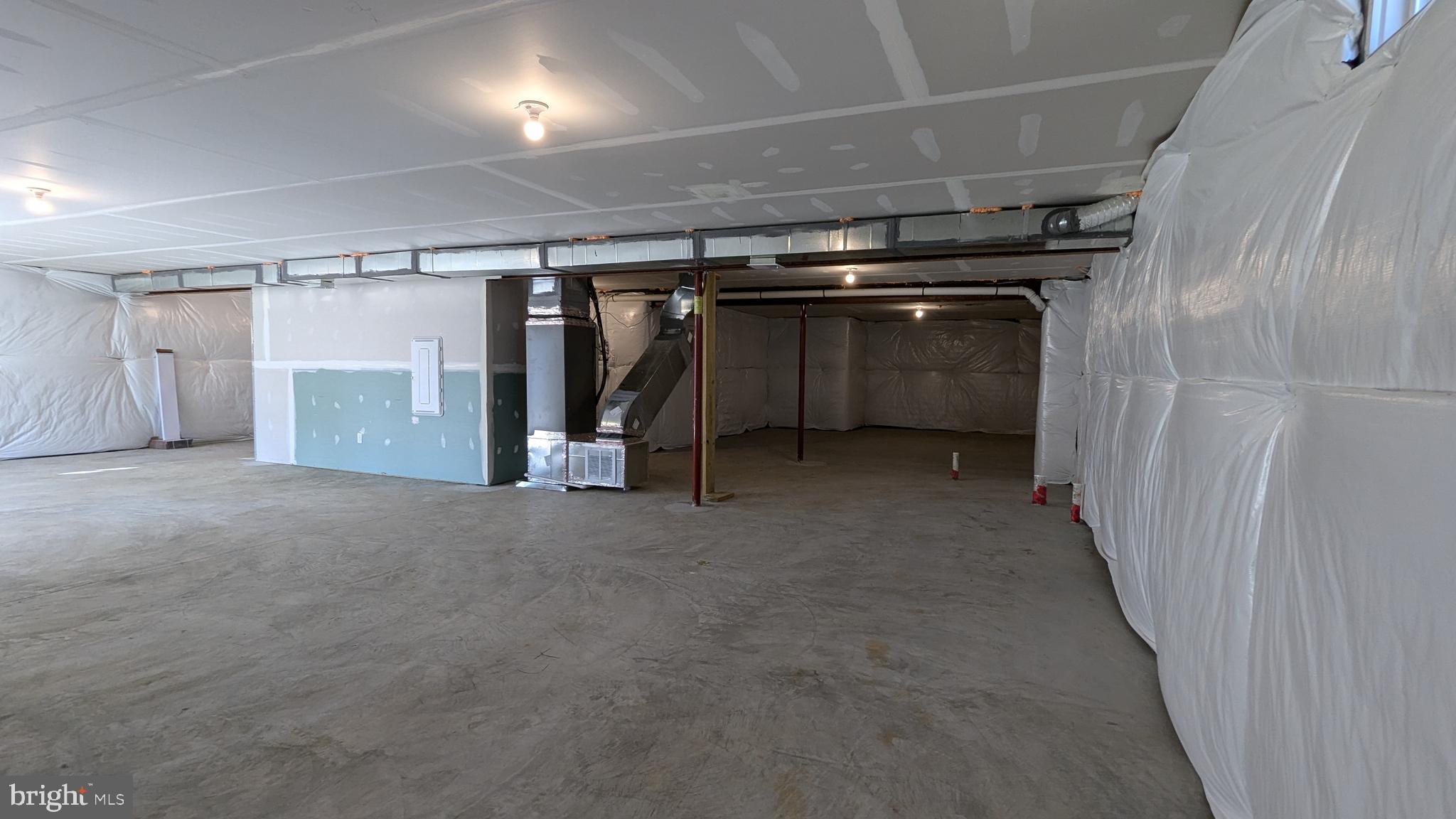 KING'S CROSSING - Residential Lease