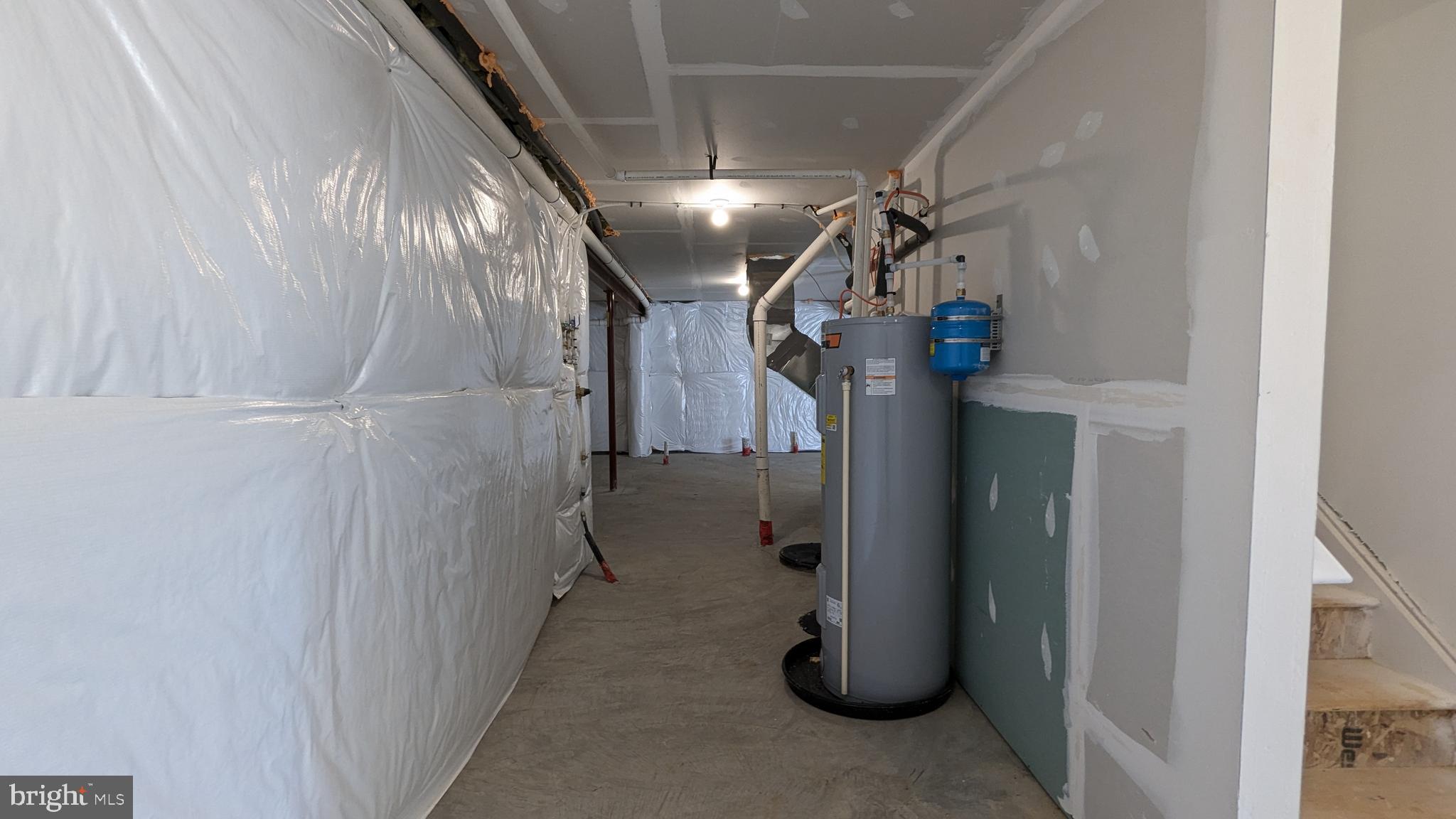 KING'S CROSSING - Residential Lease