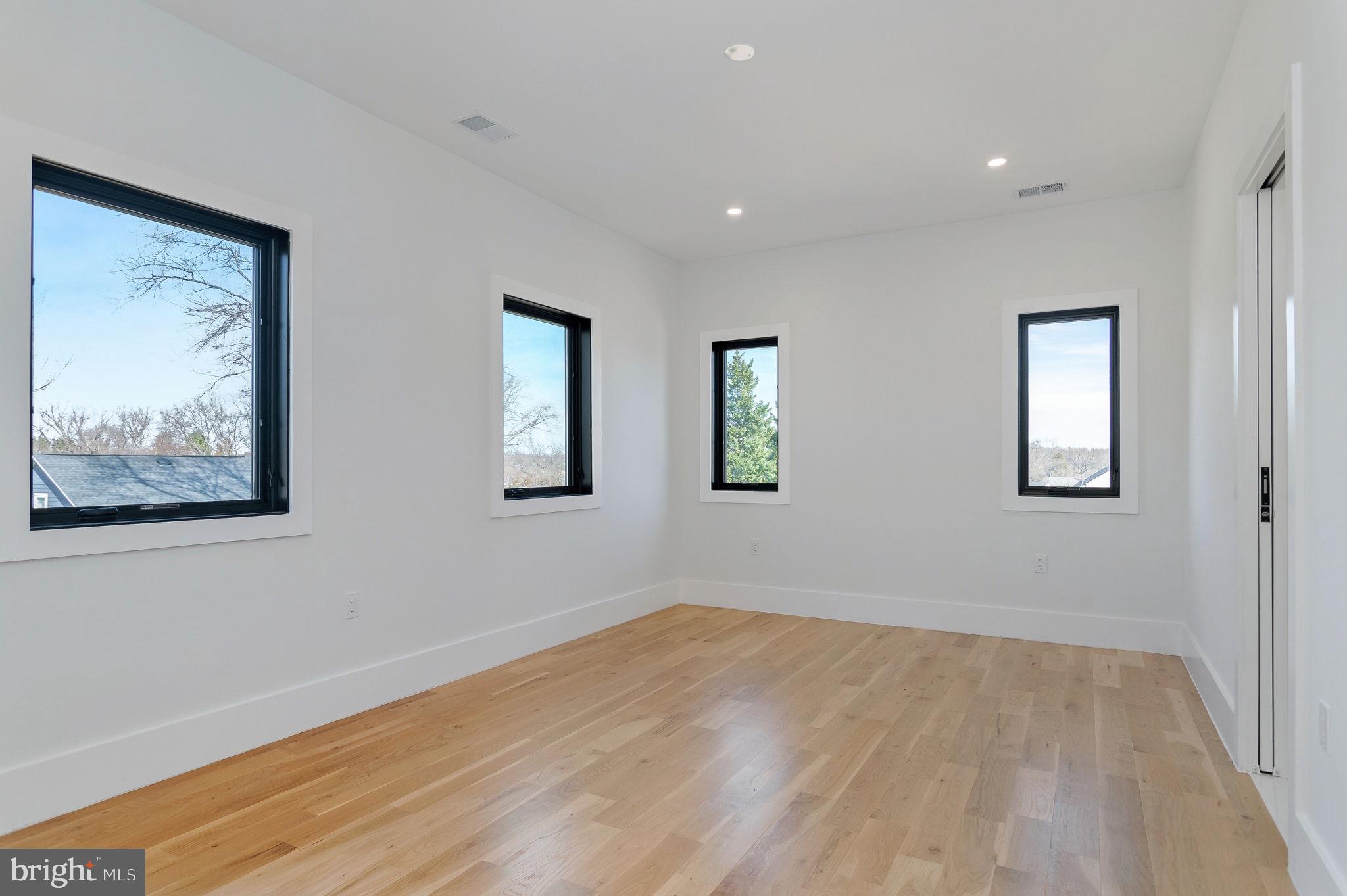 BEL AIR - Residential