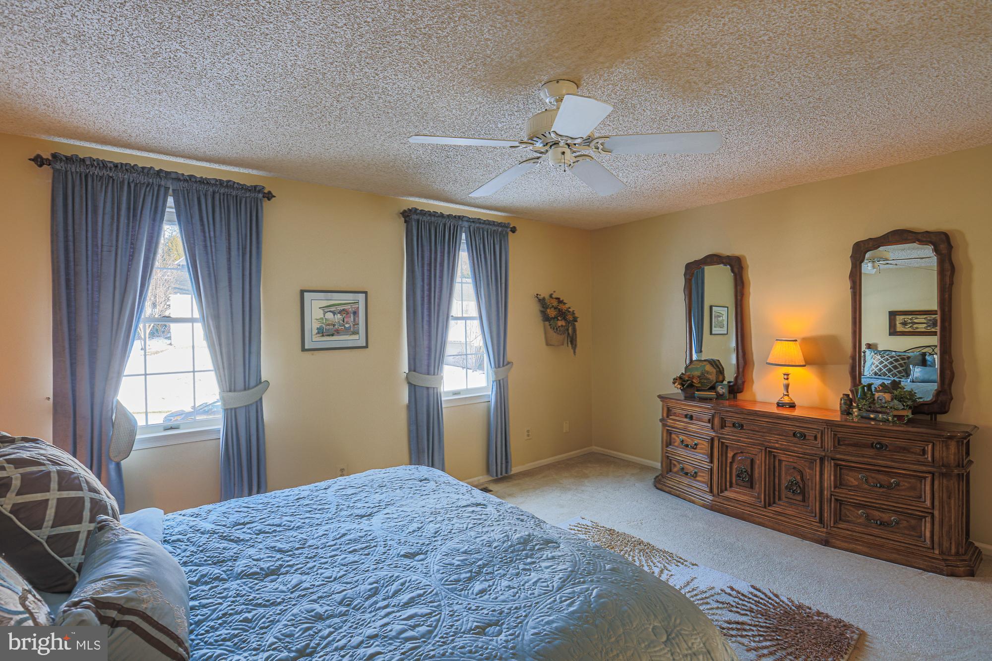 HUNT RIDGE - Residential