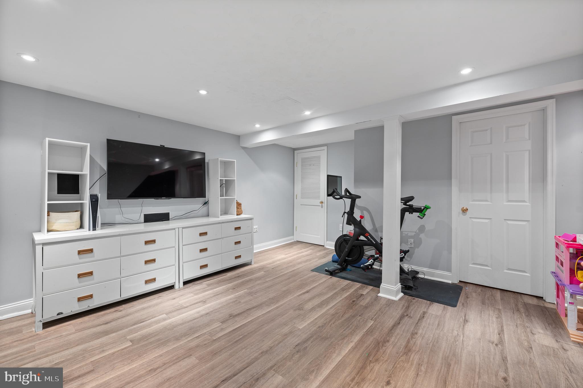 CONESTOGA VILLAGE - Residential