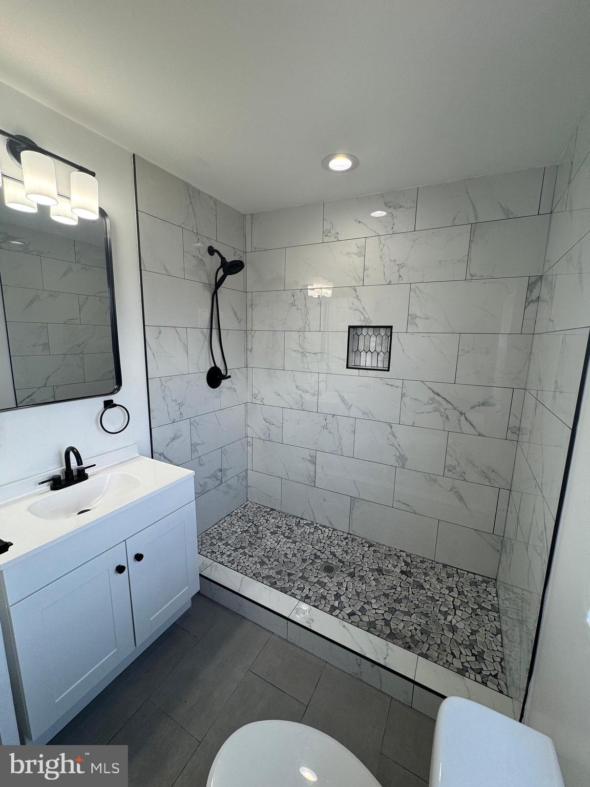 COLD SPRING NEWTOWN - Residential Lease