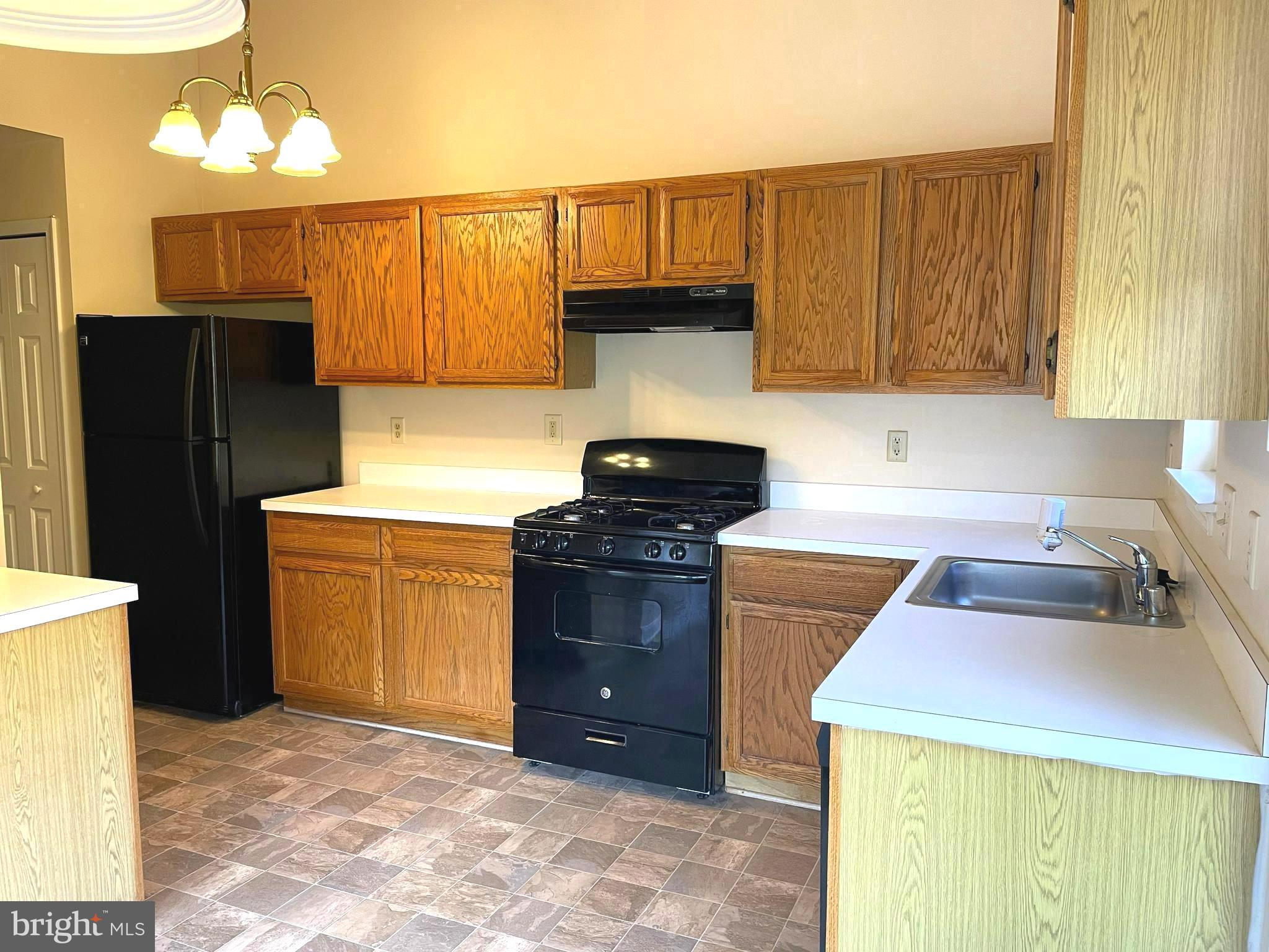 303 TALL PINES COURT L 11