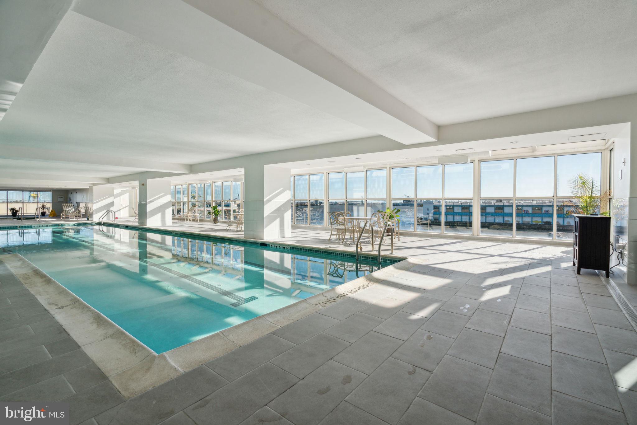 DOCKSIDE CONDOMINIUM - Residential