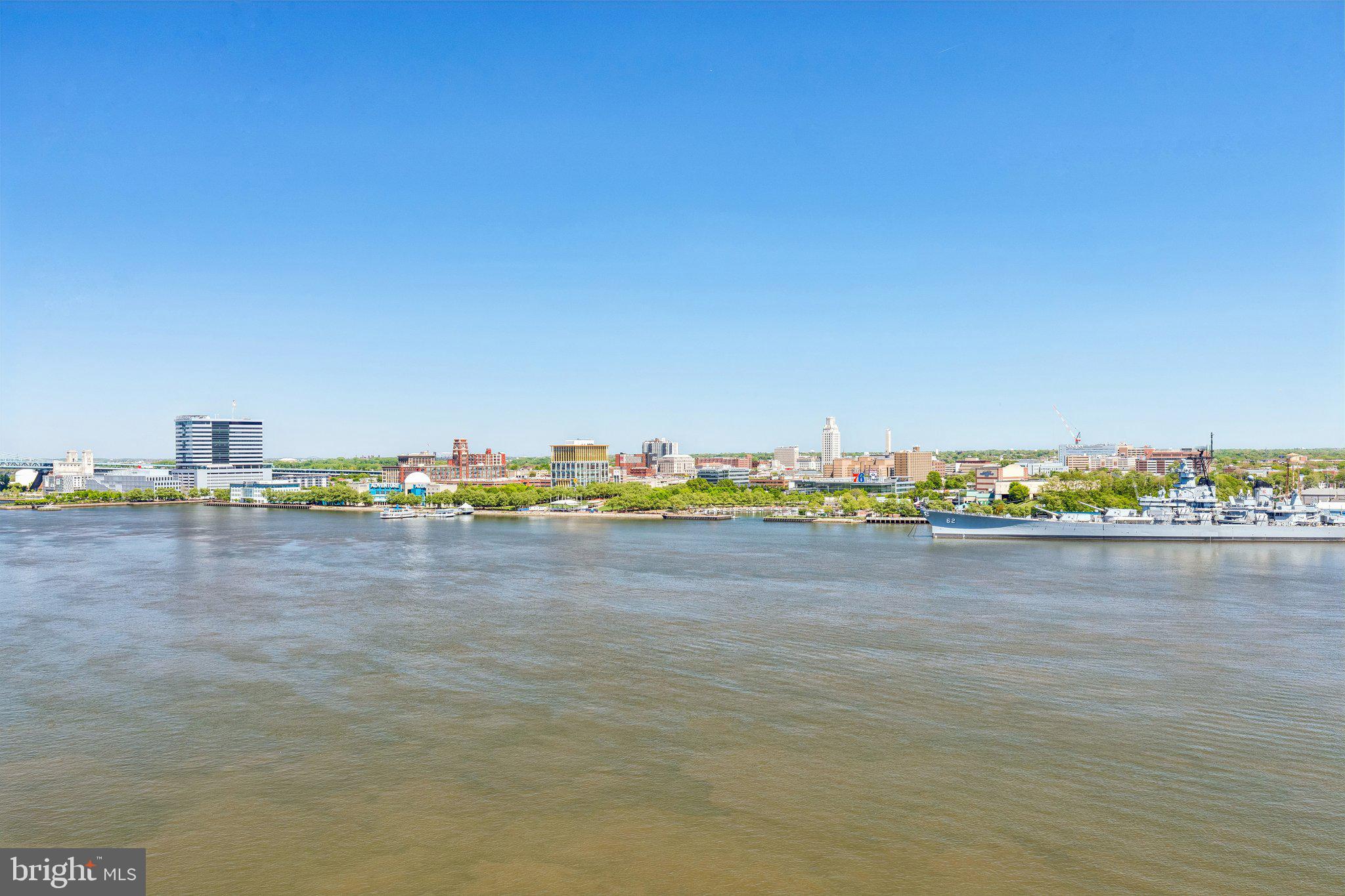 DOCKSIDE CONDOMINIUM - Residential