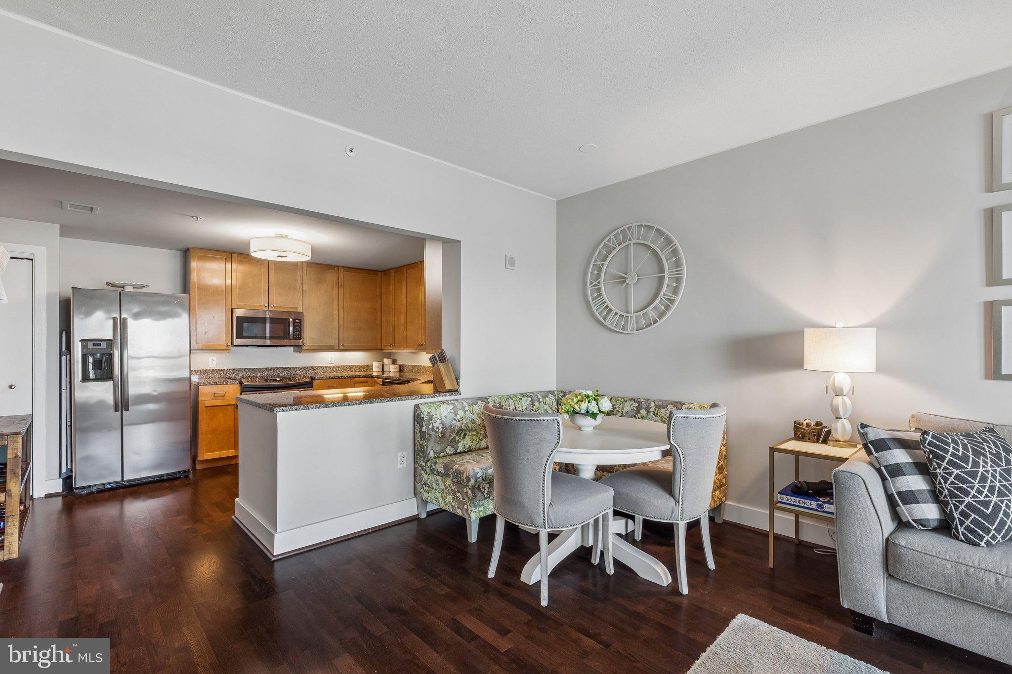 DOCKSIDE CONDOMINIUM - Residential