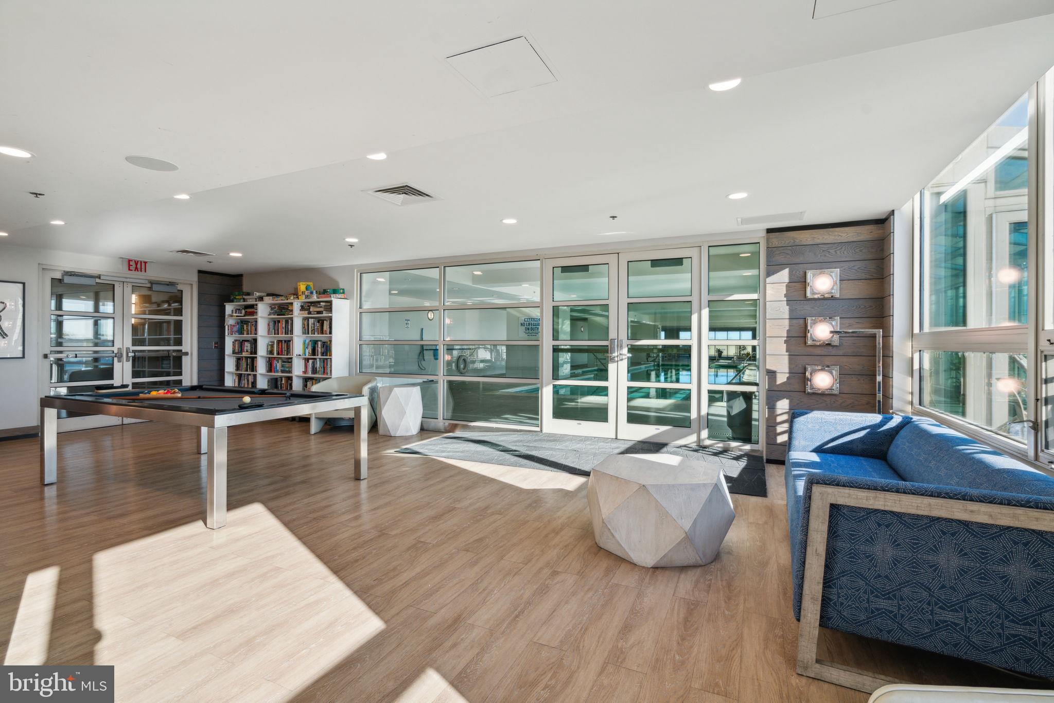 DOCKSIDE CONDOMINIUM - Residential