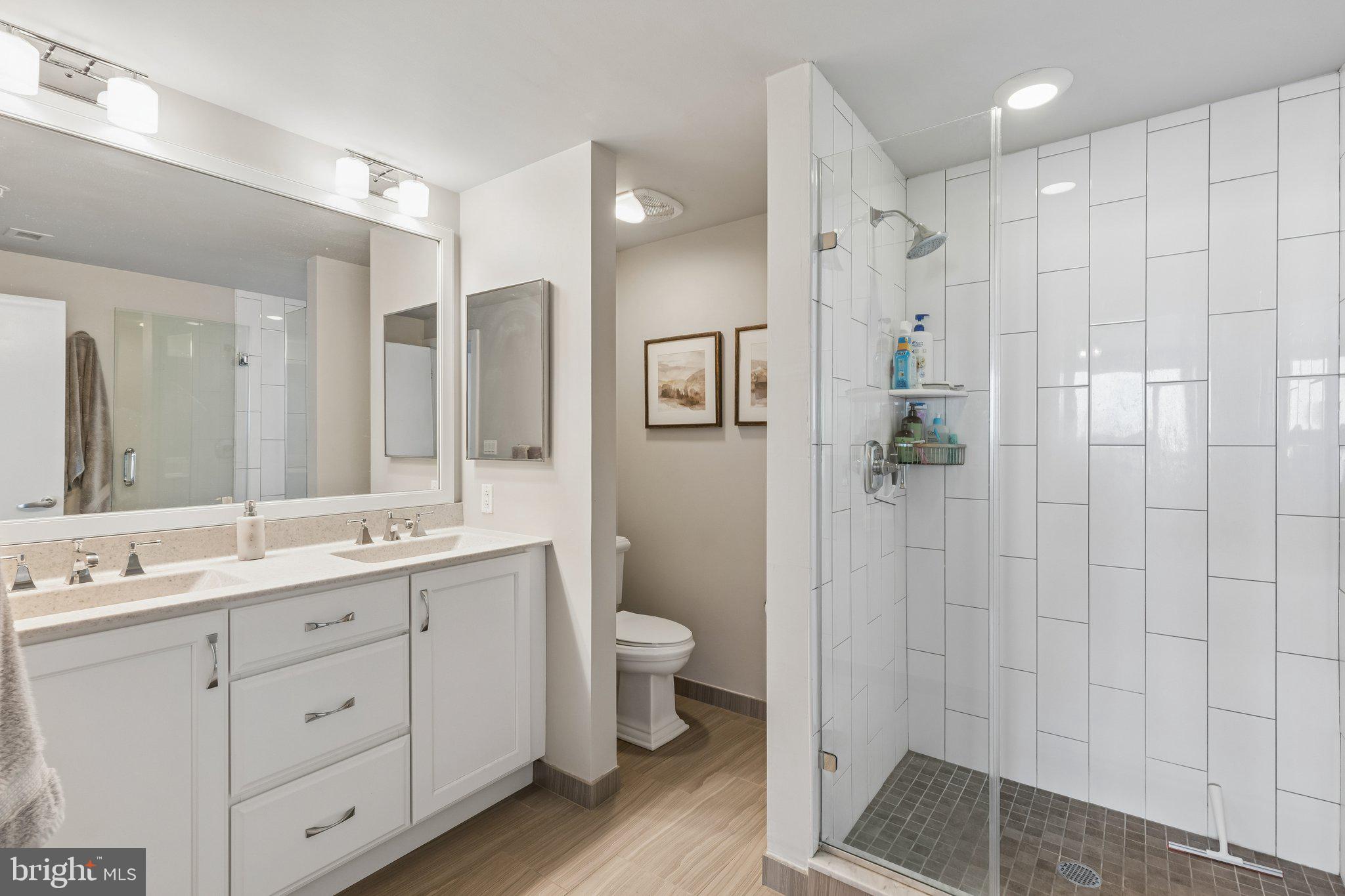 DOCKSIDE CONDOMINIUM - Residential
