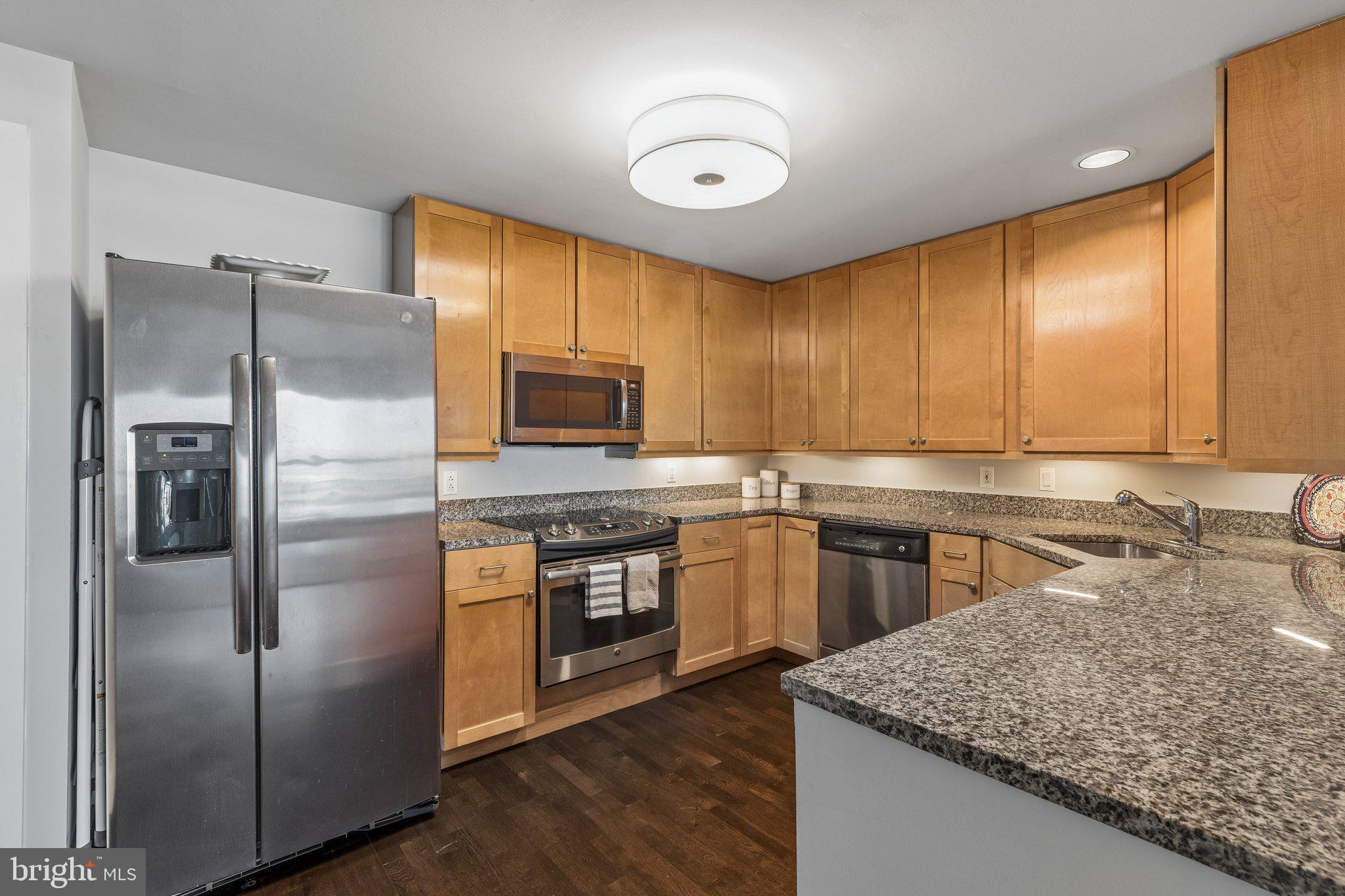 DOCKSIDE CONDOMINIUM - Residential