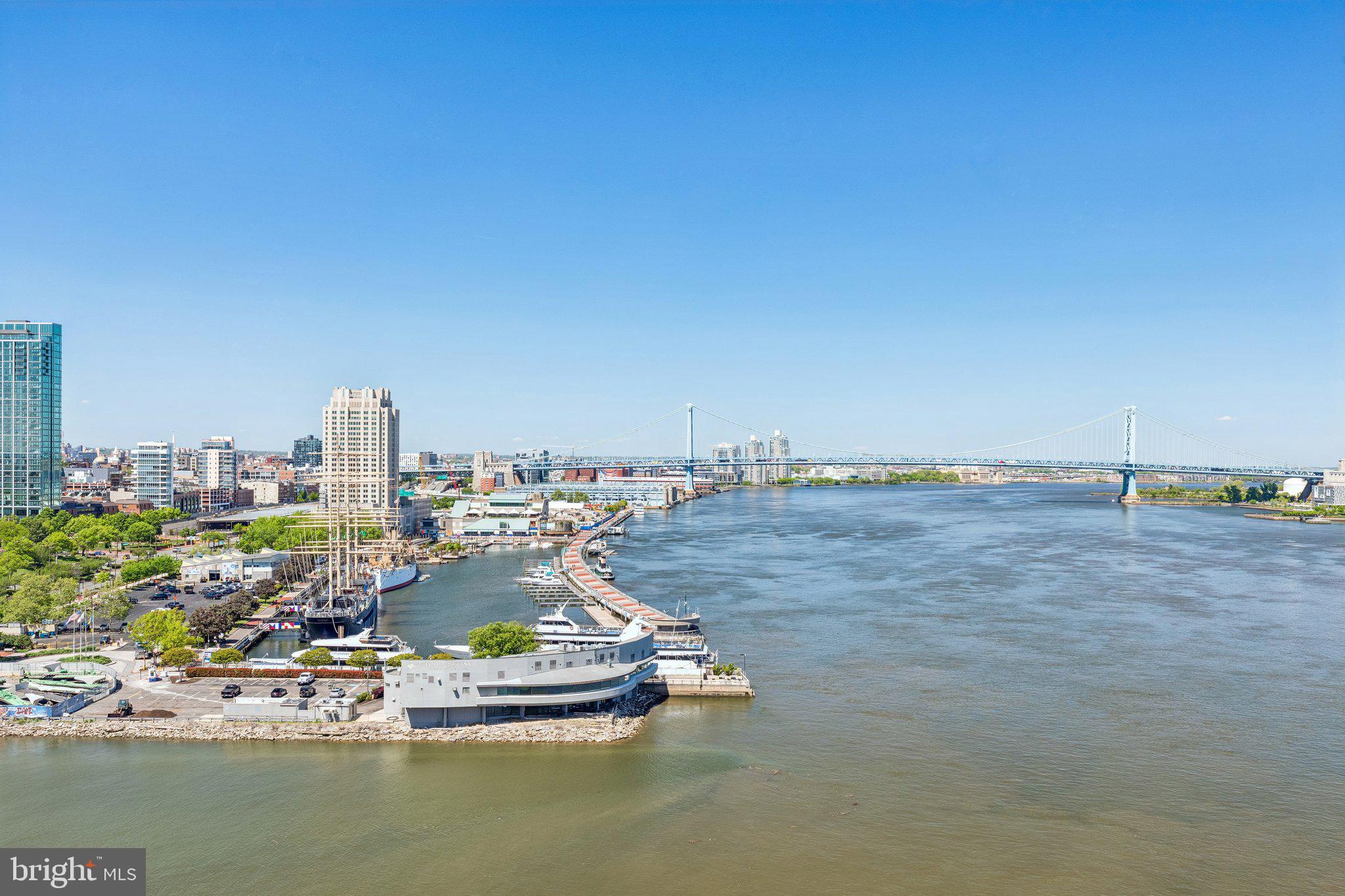 DOCKSIDE CONDOMINIUM - Residential