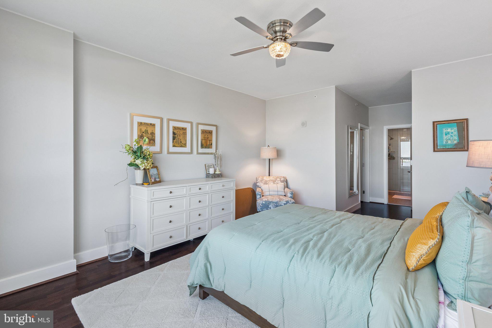 DOCKSIDE CONDOMINIUM - Residential