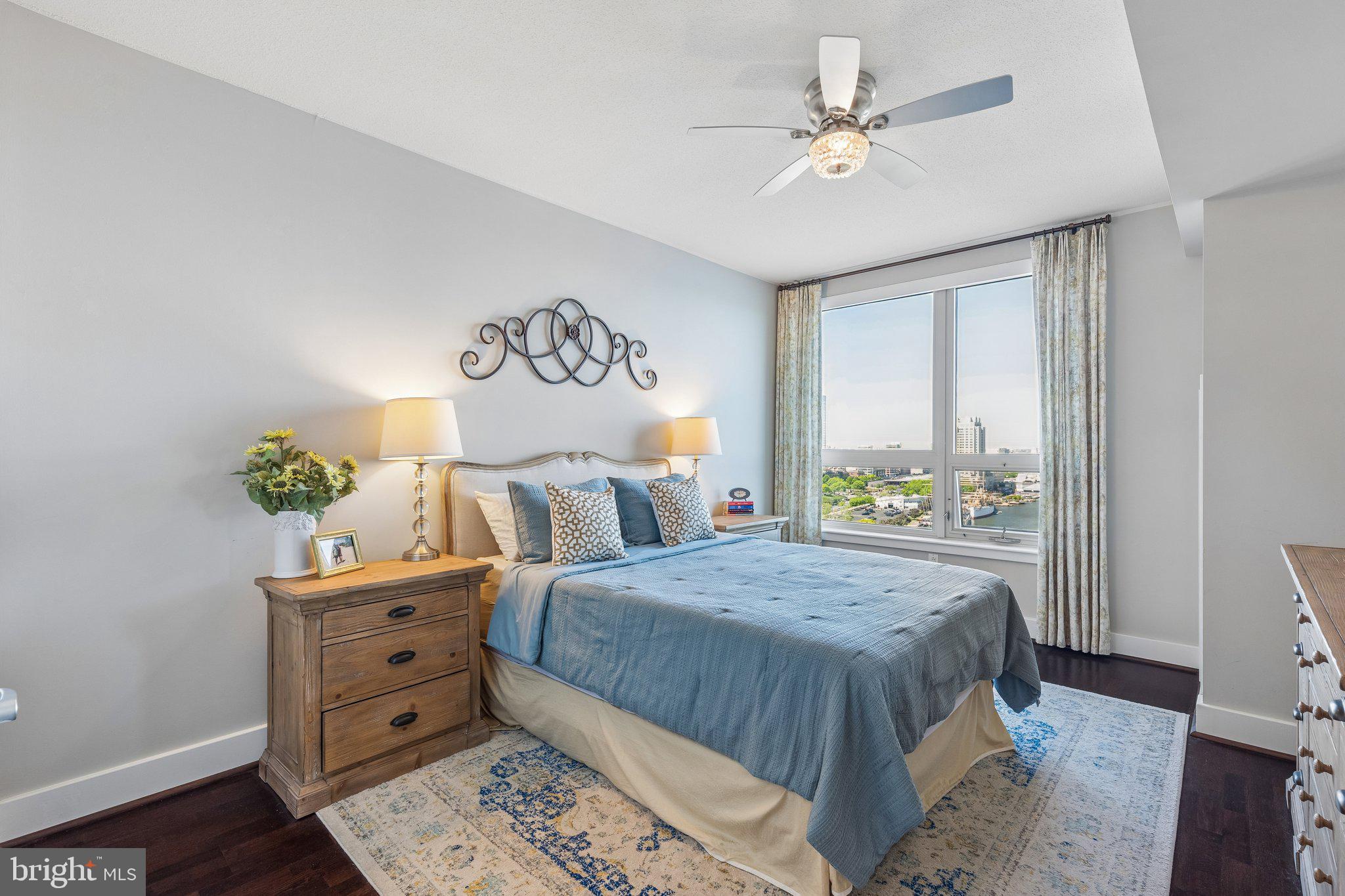 DOCKSIDE CONDOMINIUM - Residential