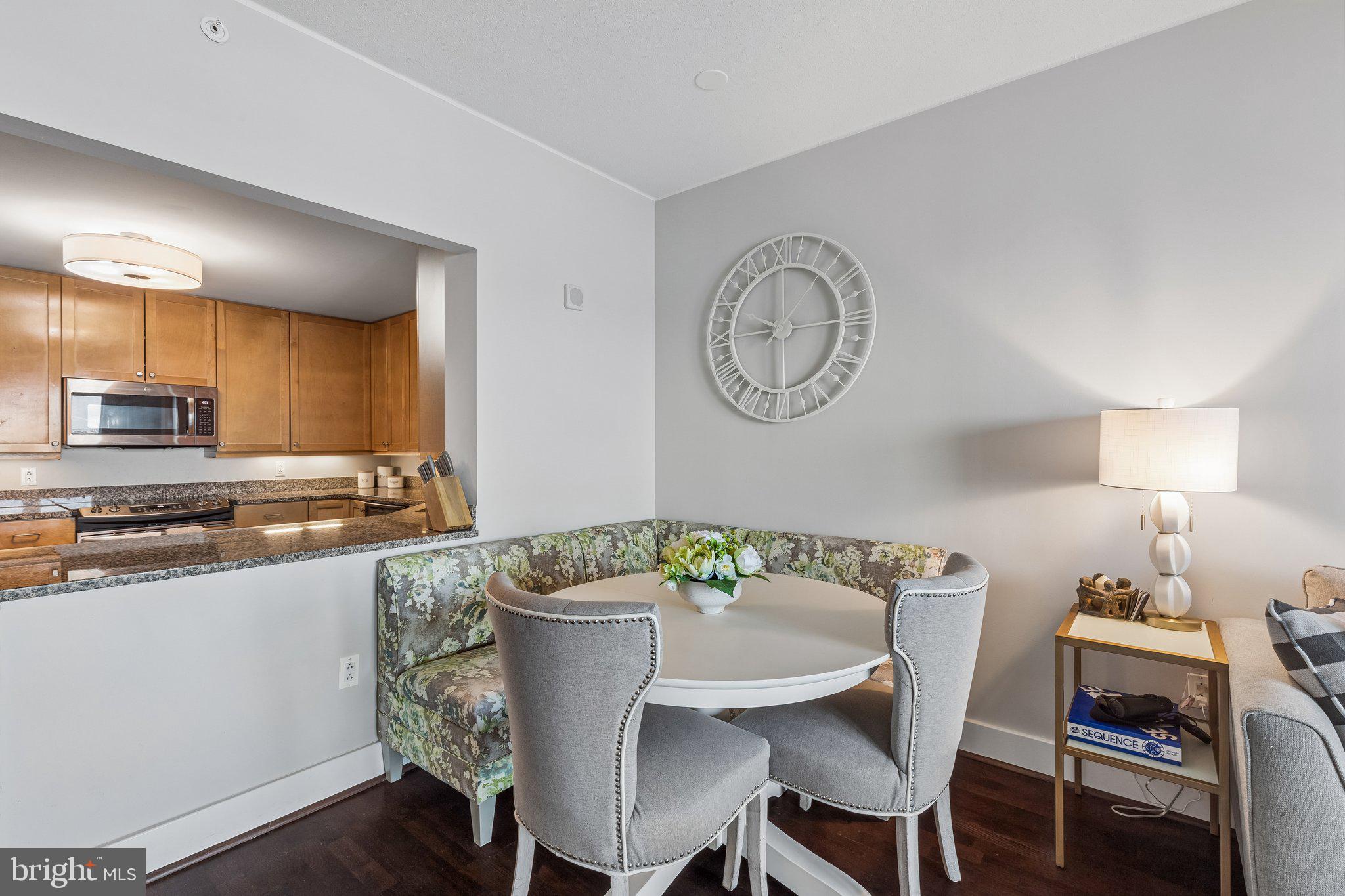 DOCKSIDE CONDOMINIUM - Residential