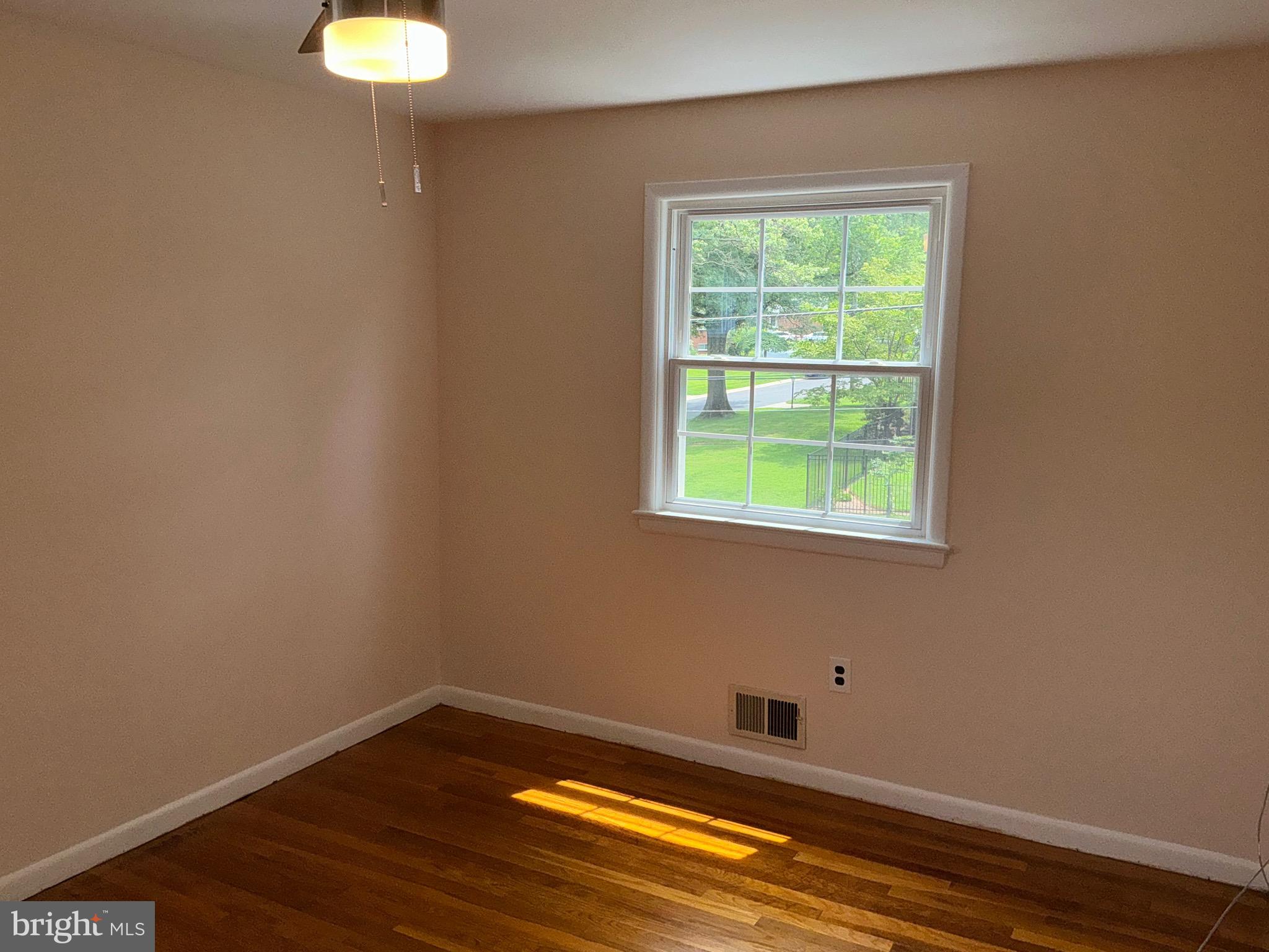 KEMP MILL ESTATES - Residential Lease