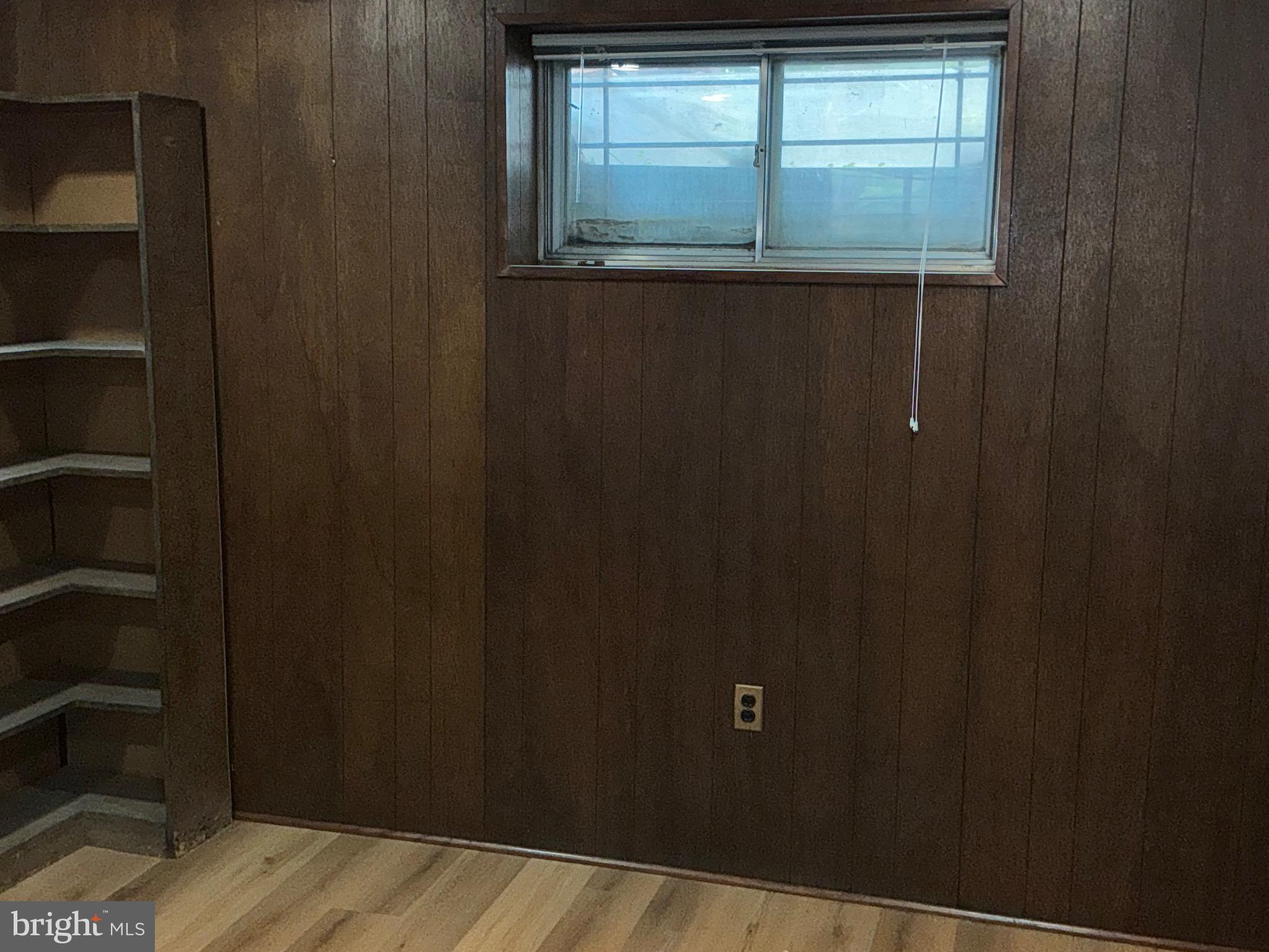 KEMP MILL ESTATES - Residential Lease