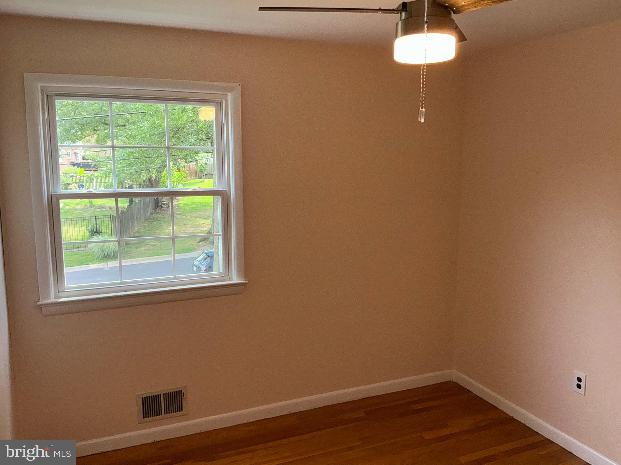 KEMP MILL ESTATES - Residential Lease