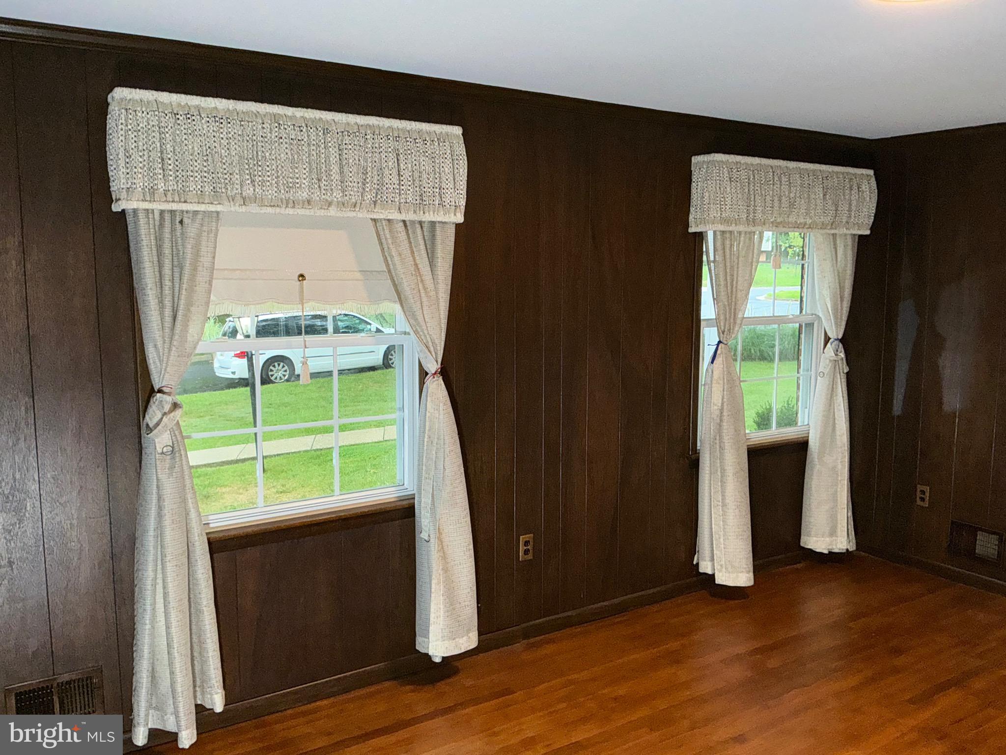 KEMP MILL ESTATES - Residential Lease