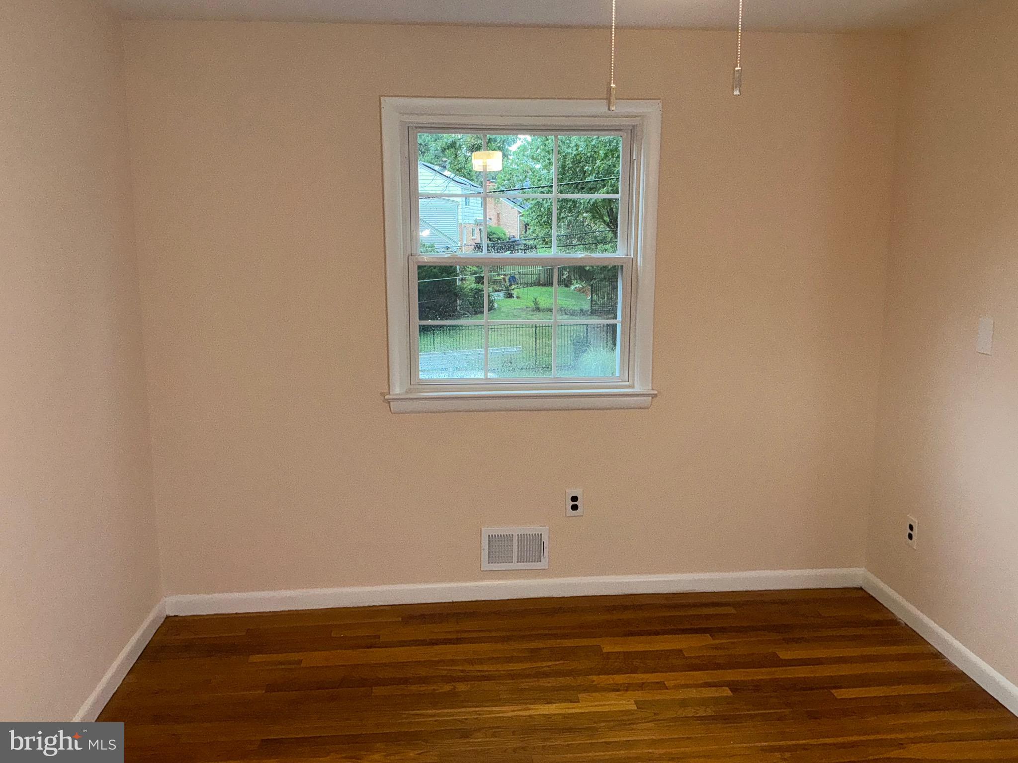 KEMP MILL ESTATES - Residential Lease