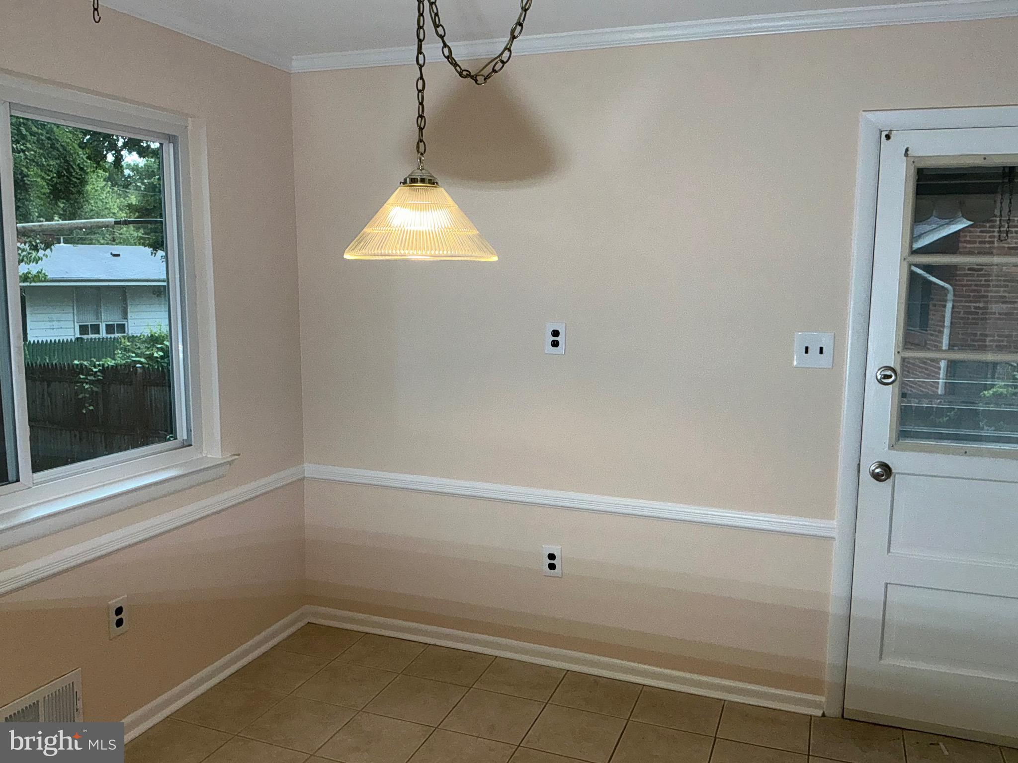 KEMP MILL ESTATES - Residential Lease